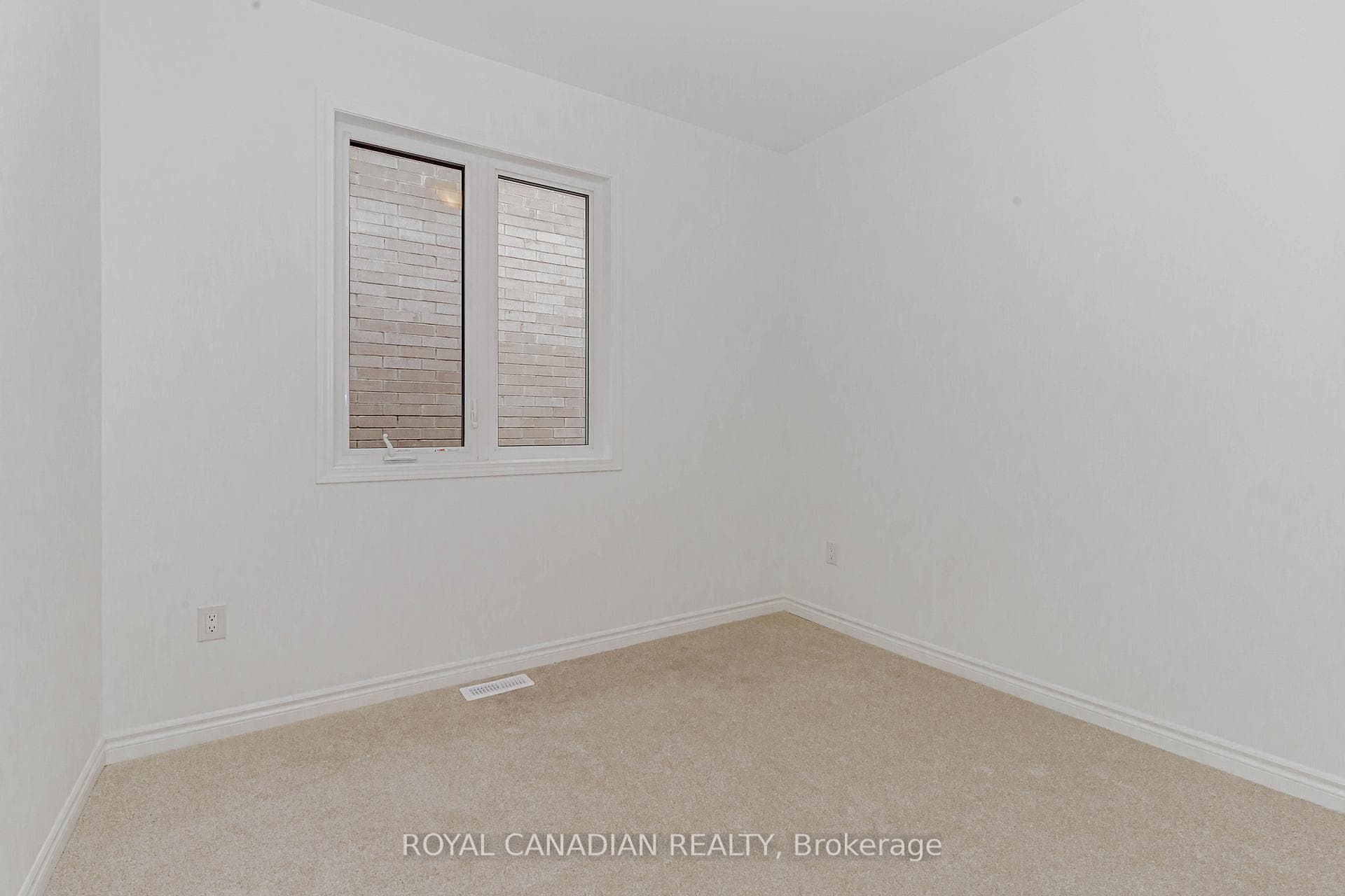 1269 Muskoka Heights photo 32