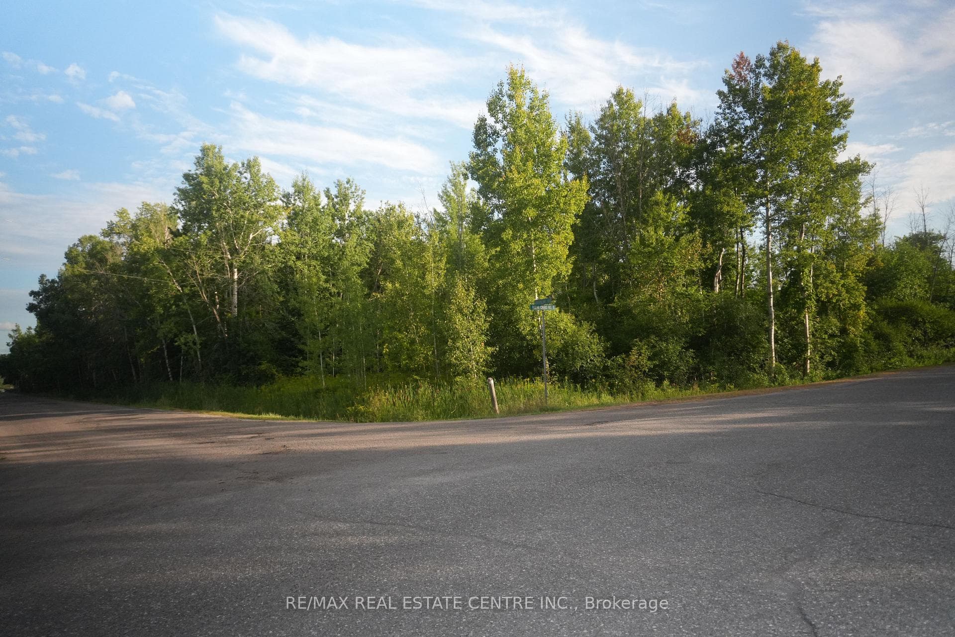 41 CONCESSION 4 Road Unit 41 photo 4