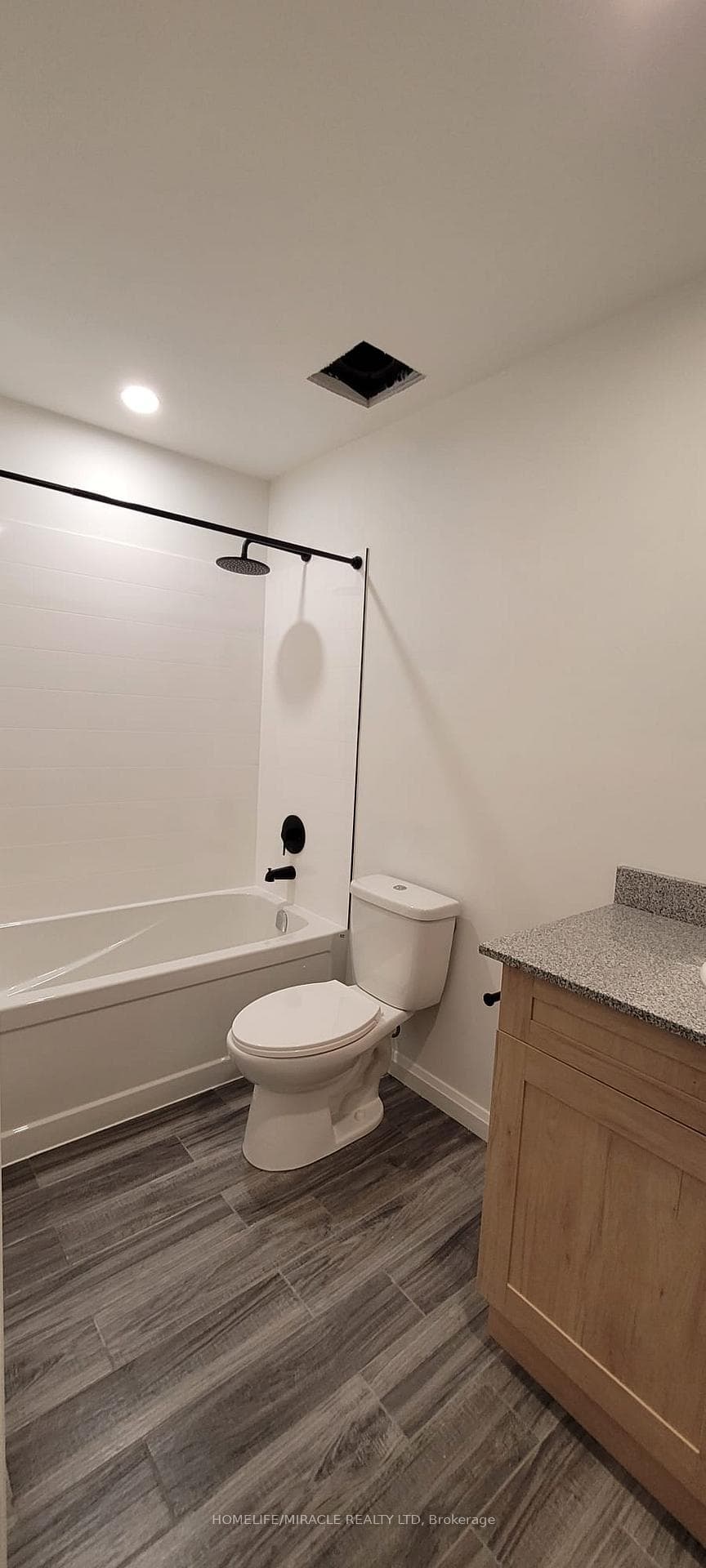 1098 Paisley Road Unit 304 photo 7
