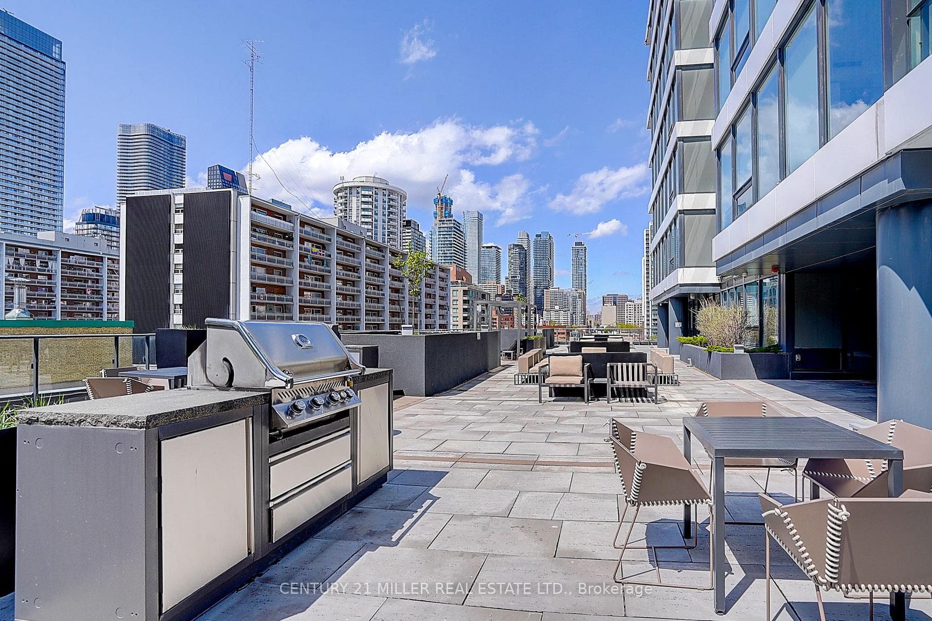 Rooftop Amenity Terrace