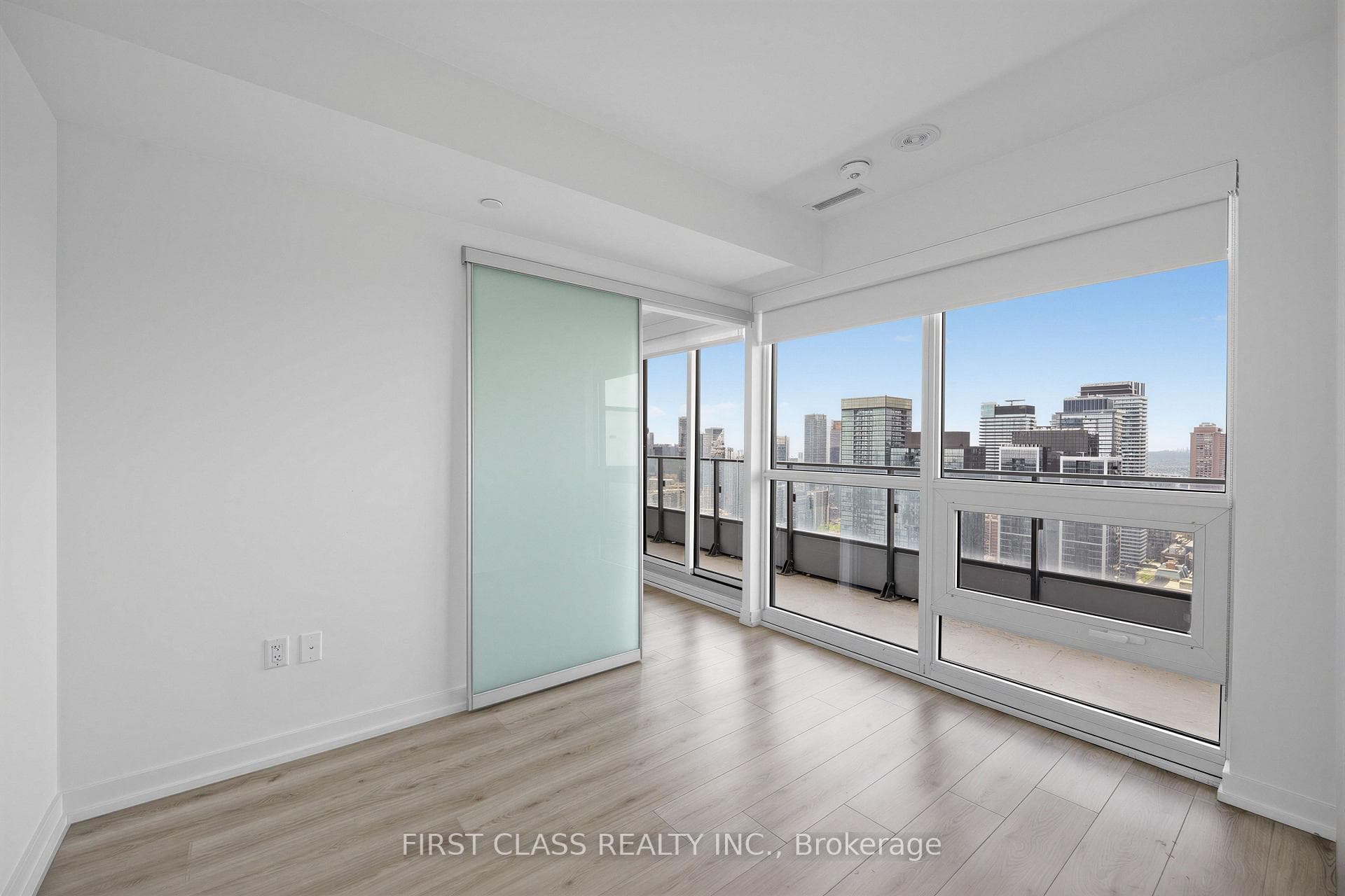 395 Bloor Street Unit 4203 photo 11