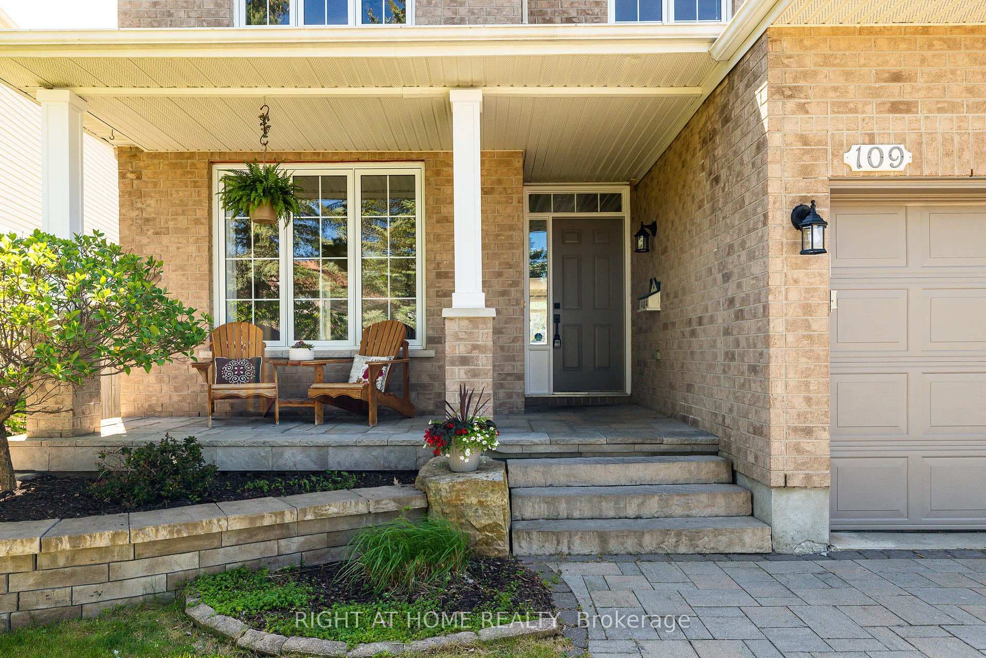 109 Coyote Crescent photo 3