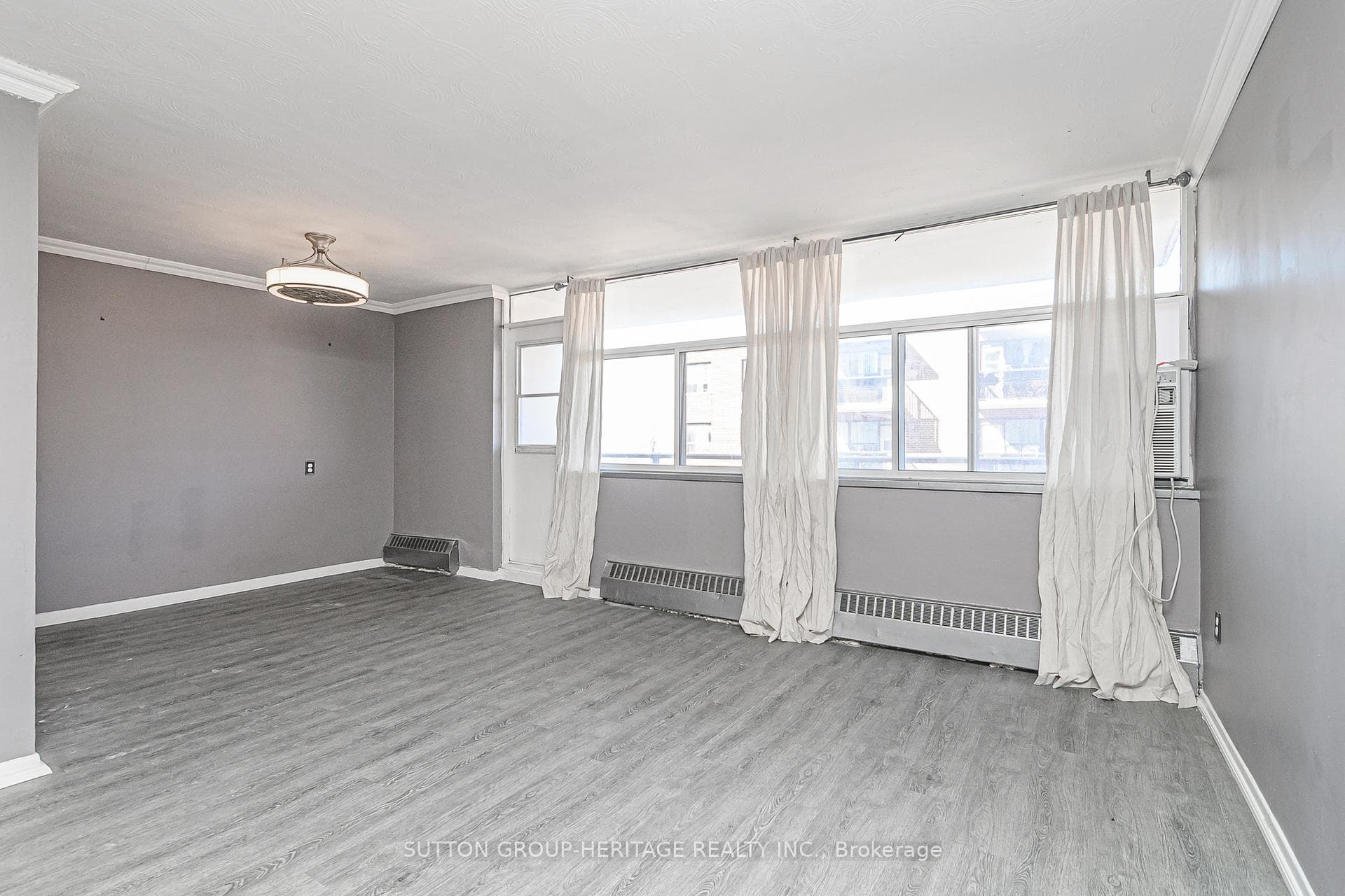 2245 Eglinton Avenue Unit 605 photo 13