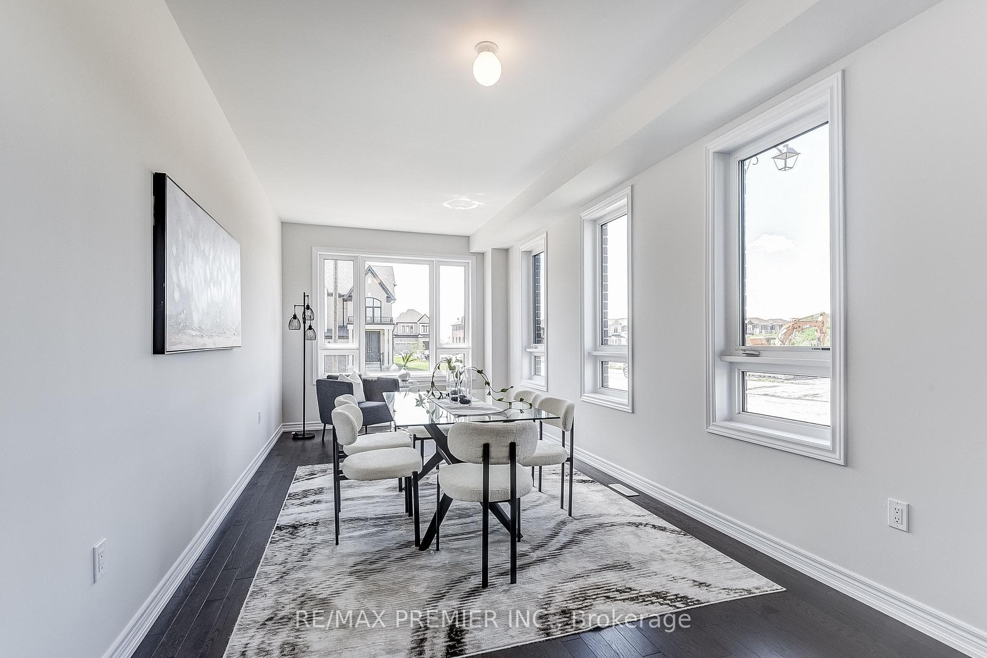 223 Yakefarm Boulevard photo 9