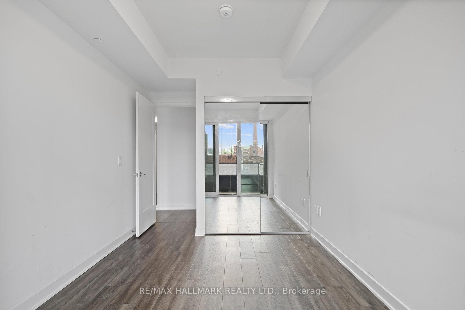 70 Princess Street Unit 306 E photo 27