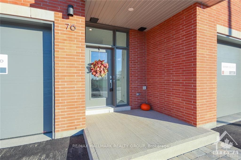 76 MICHAEL STOQUA Street photo 2