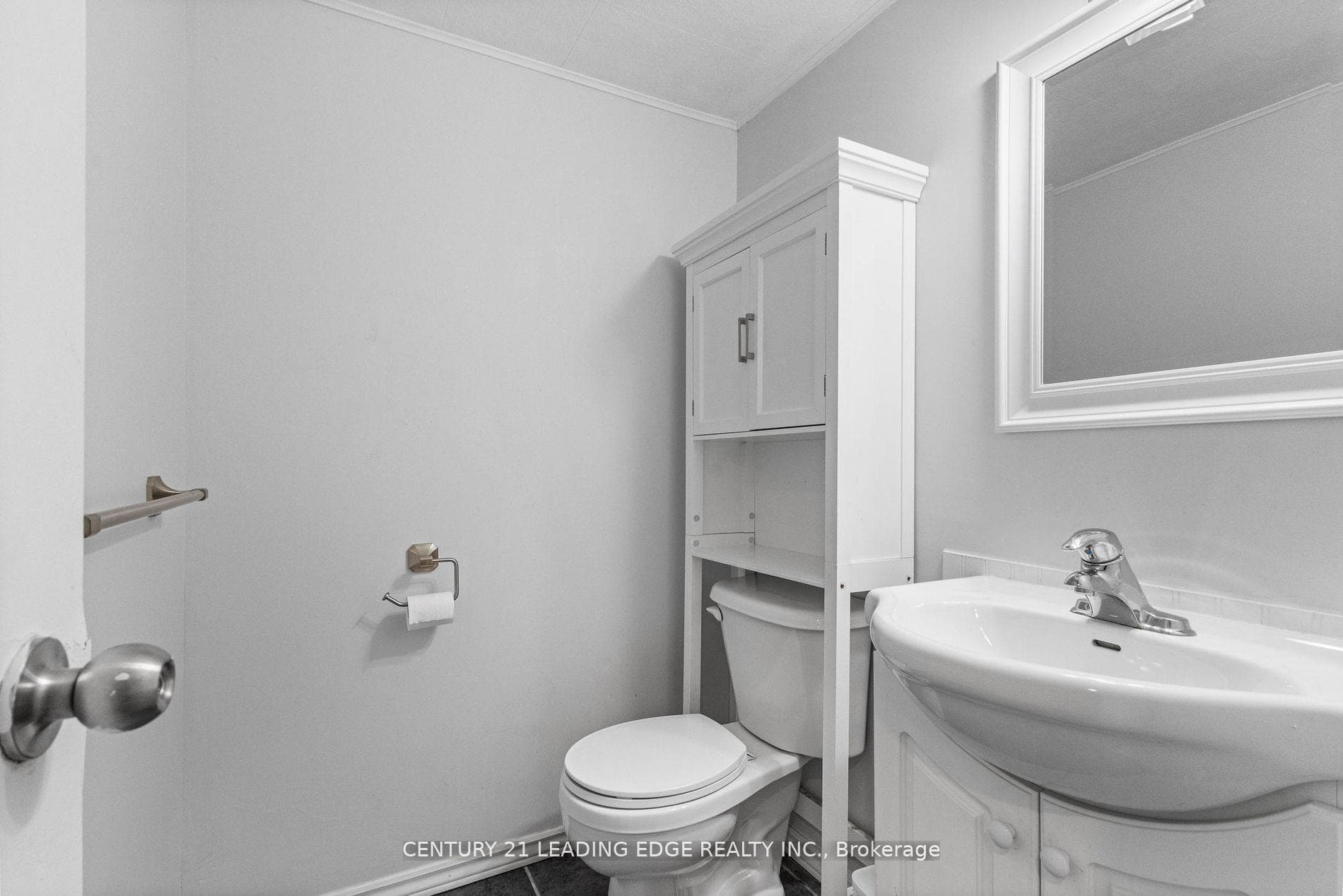 450 Bristol Crescent Unit 32 photo 28
