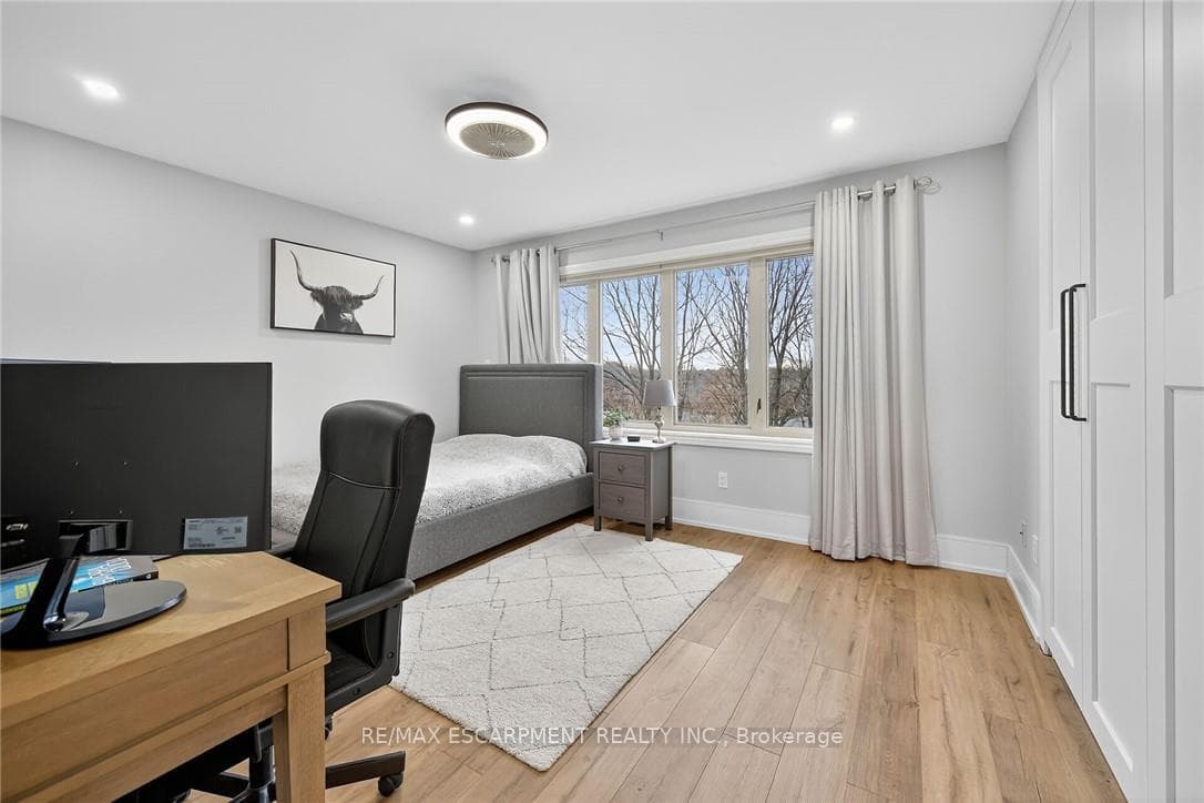 397 Caithness Street photo 30