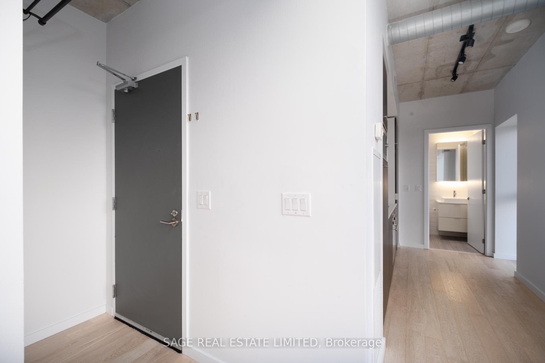 170 Bayview Avenue Unit 1005 photo 3
