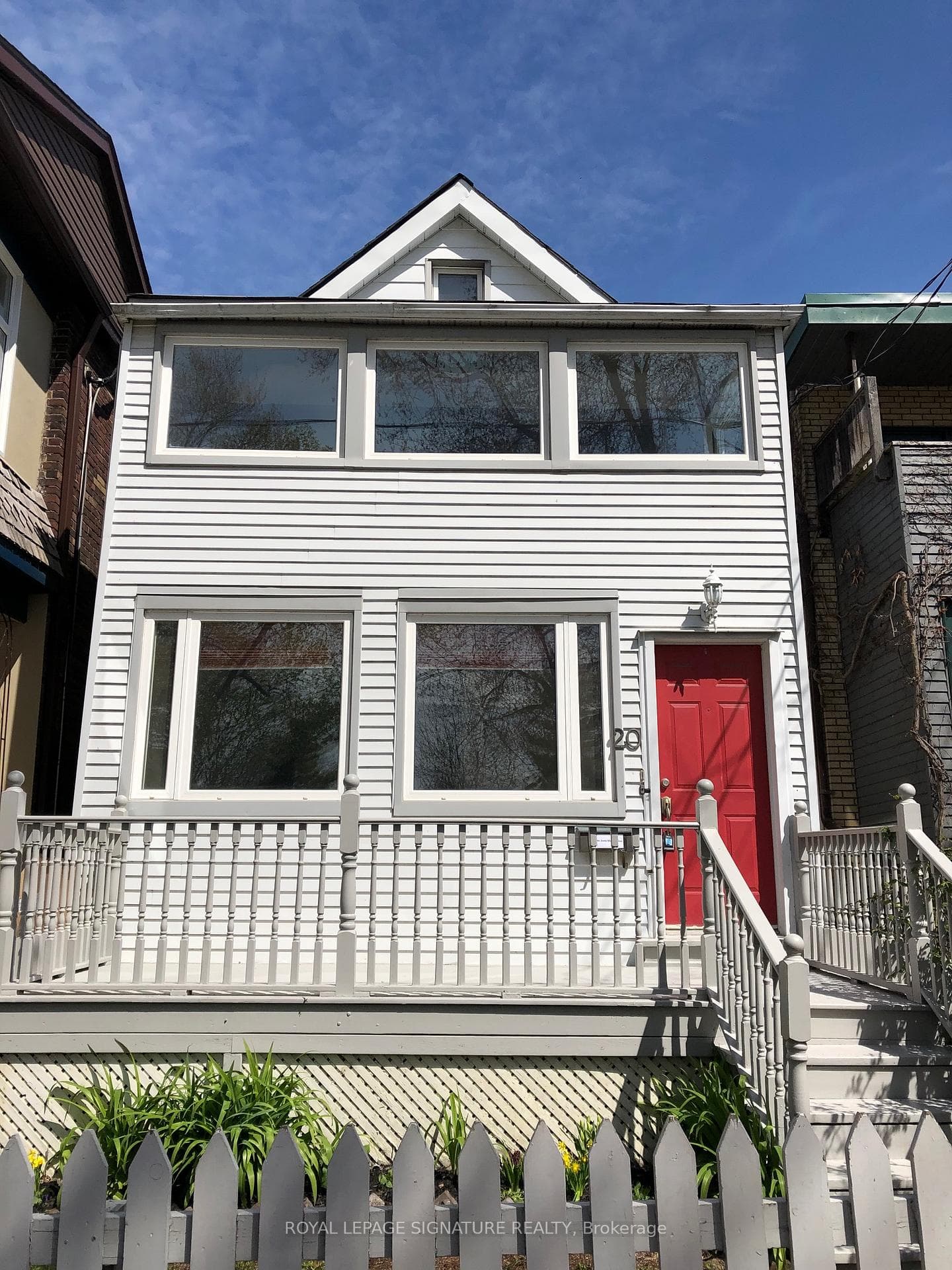 20 Kew Beach Avenue Unit Upper photo 3