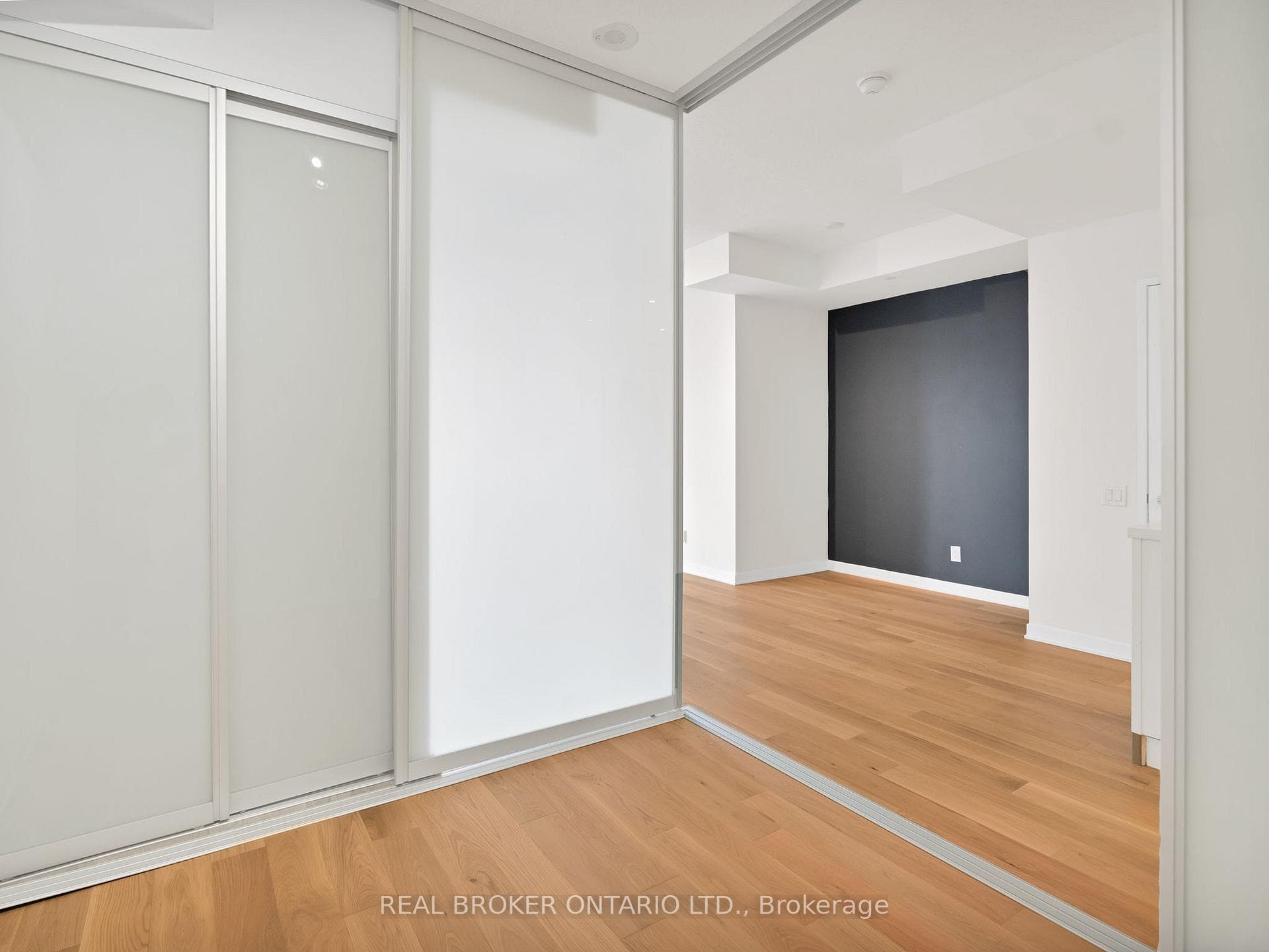 90 Park Lawn Road Unit 902 photo 23