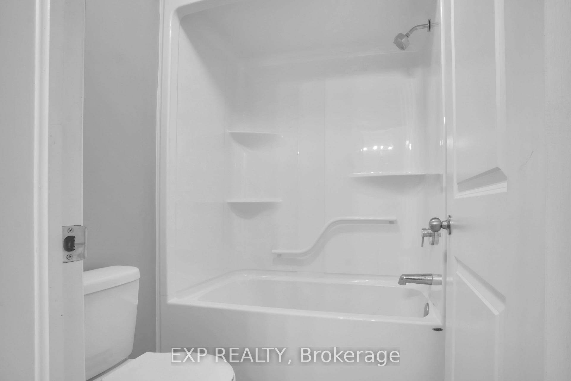 220 Morton Street photo 22