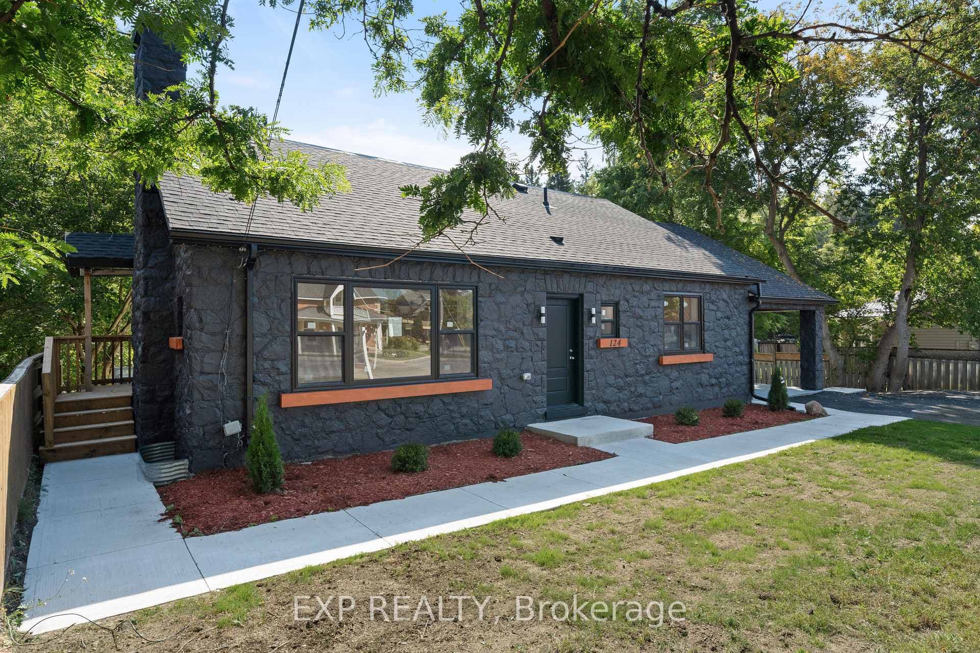124 Colborne Street photo 2