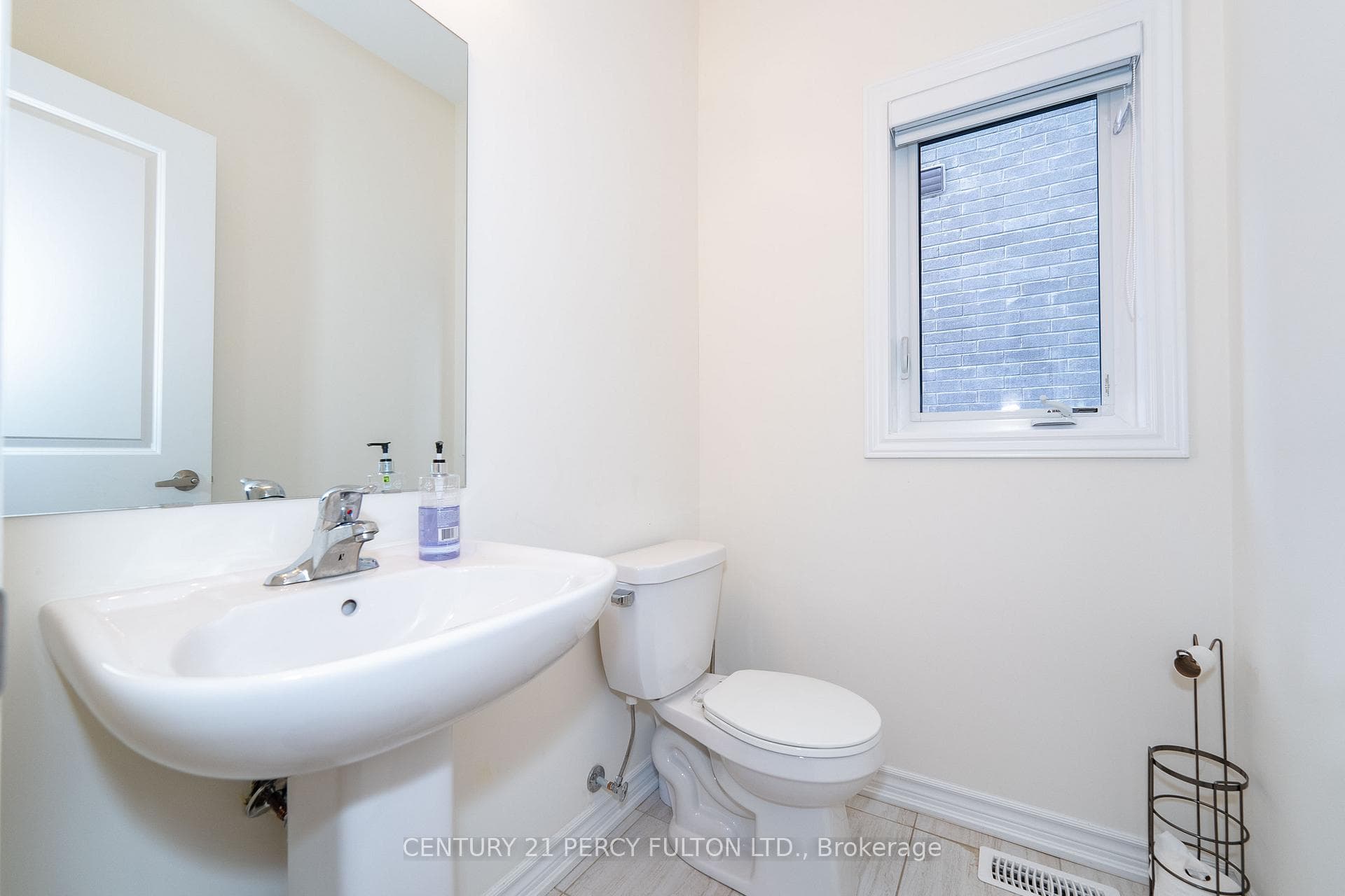 1144 Skyridge Boulevard photo 4