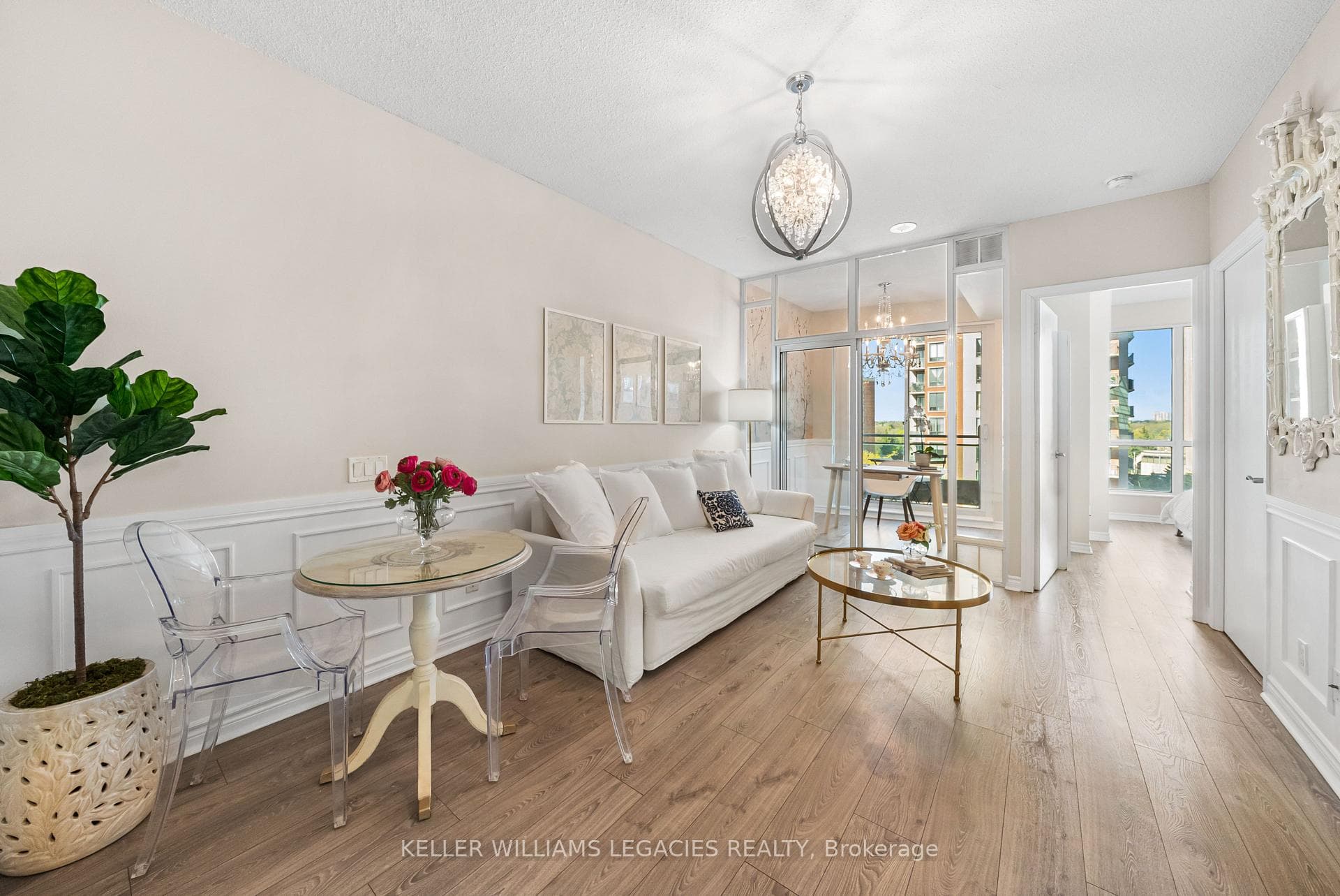60 Byng Avenue Unit 615 photo 3