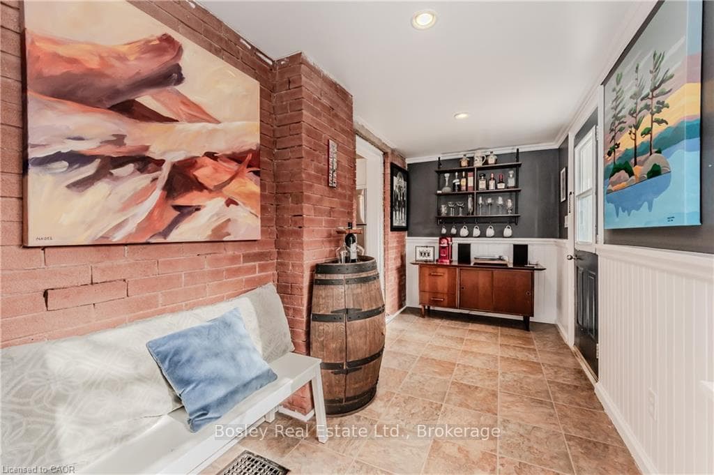 291 Guelph Street photo 13