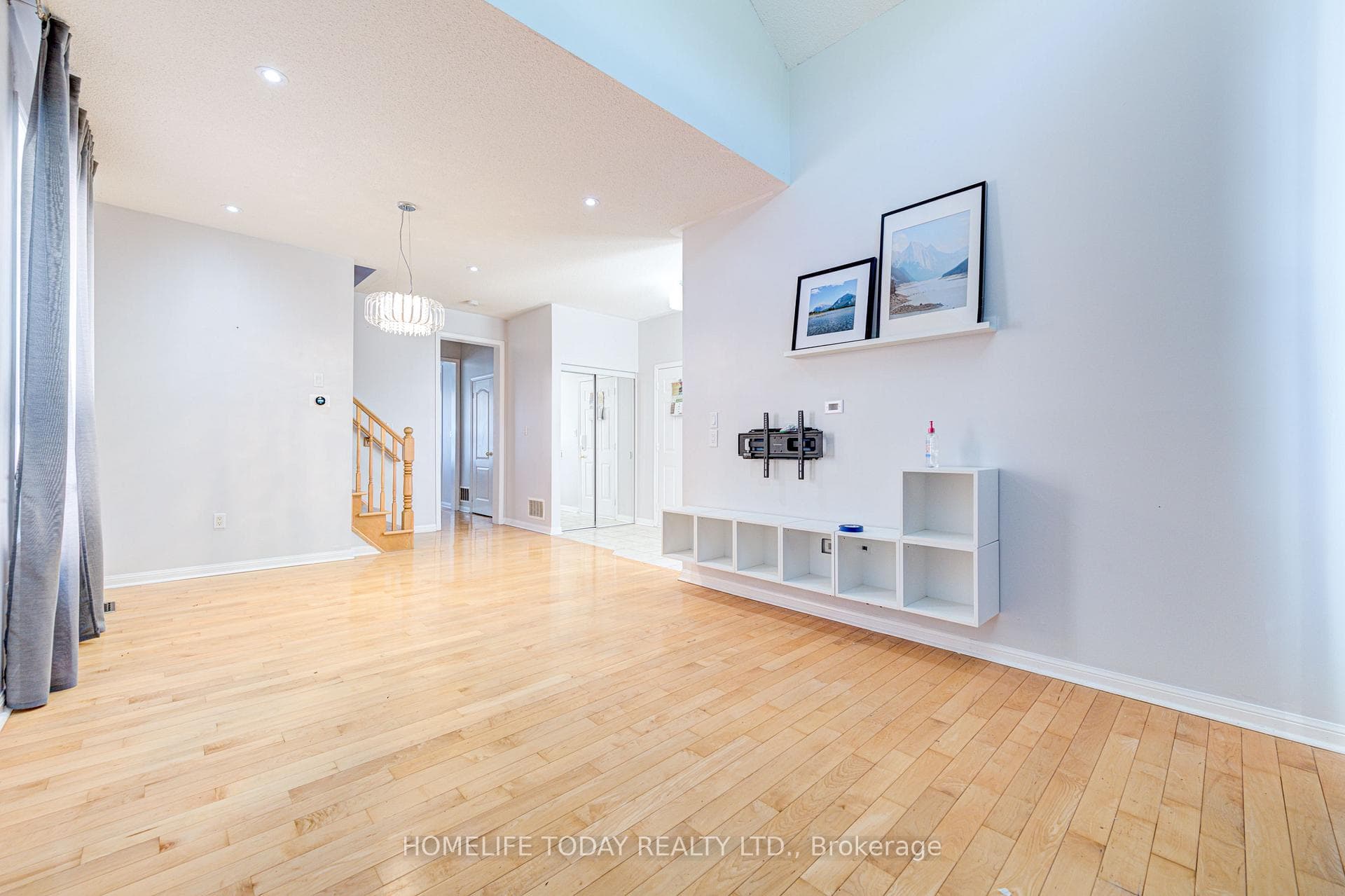 6 Muskox Drive Unit Main photo 7