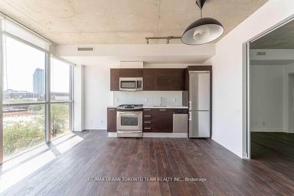 318 King Street Unit 411 photo 3