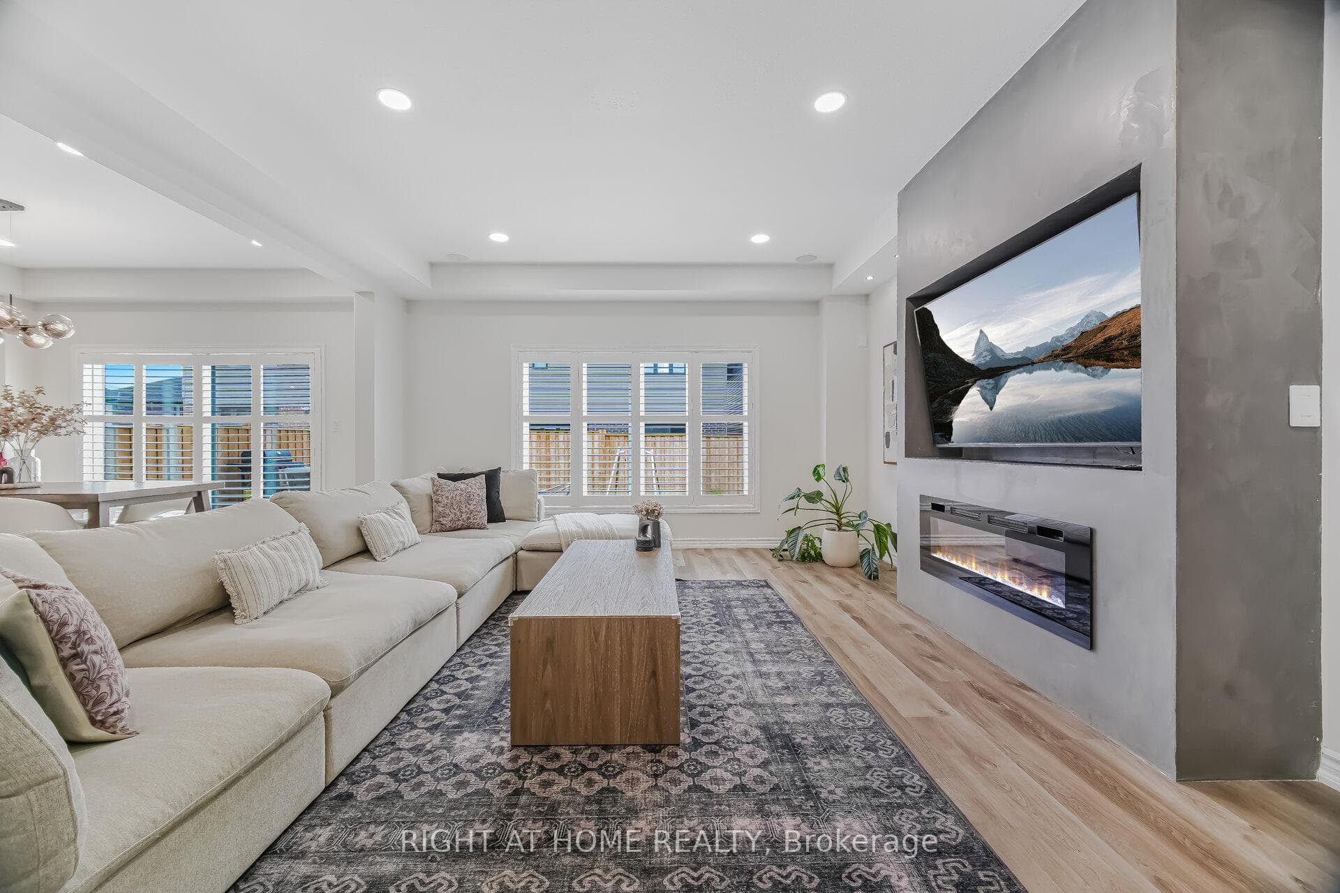 38 Ladd Avenue photo 20