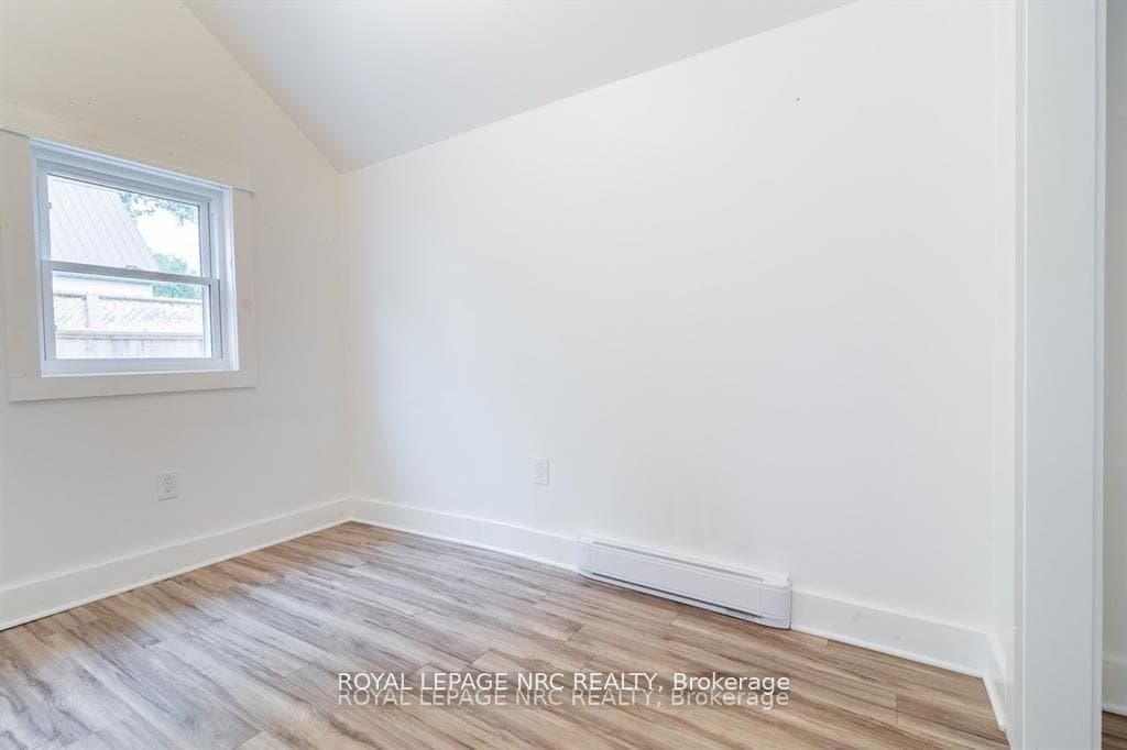 387 Elmwood Avenue photo 24