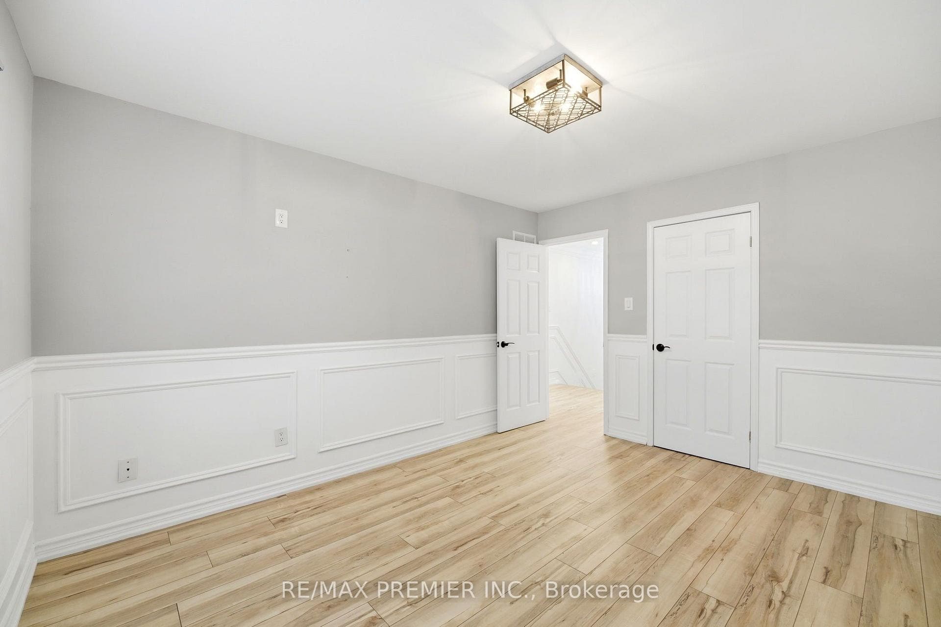 21 Avon Crescent photo 19