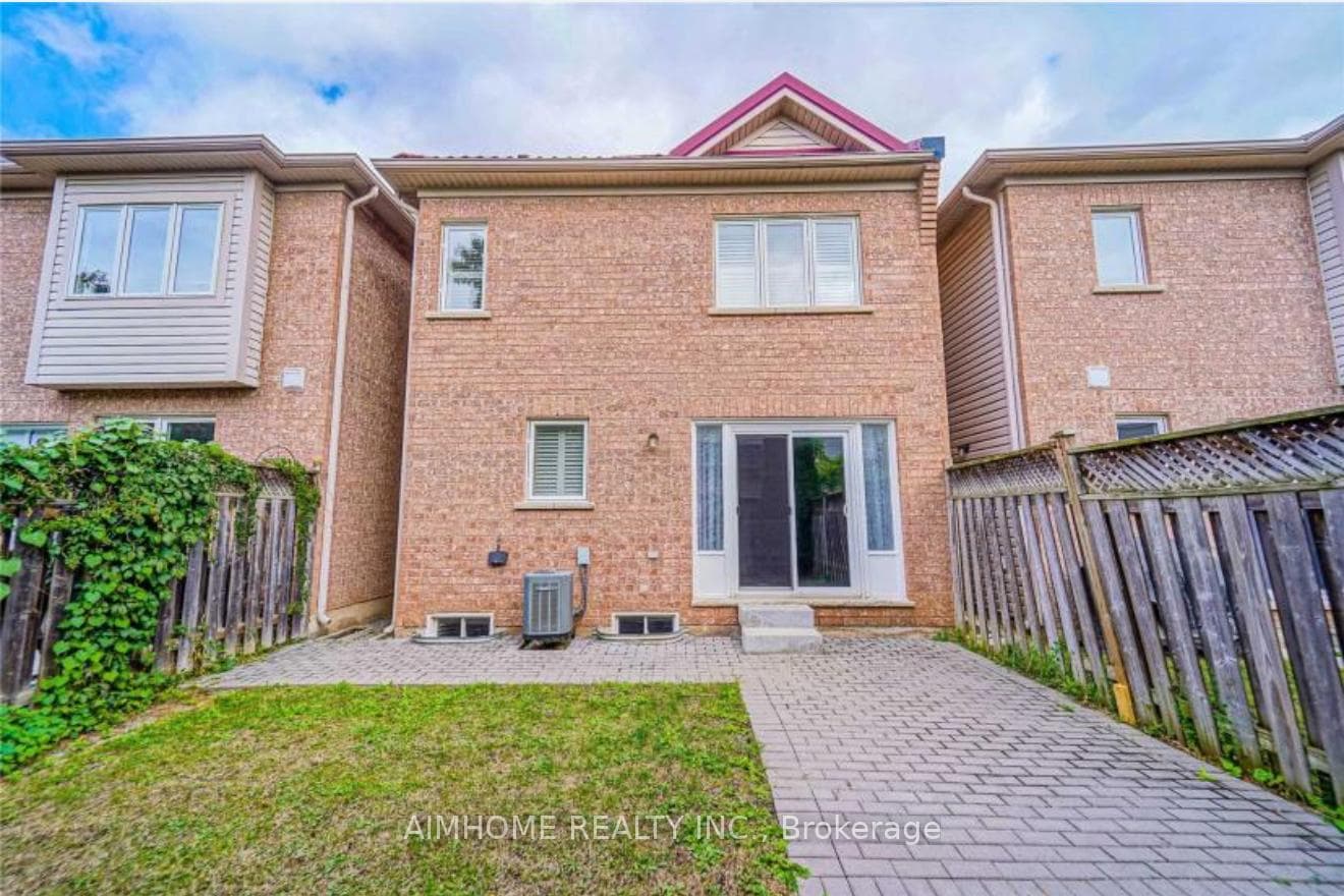2394 Emerson Drive photo 15