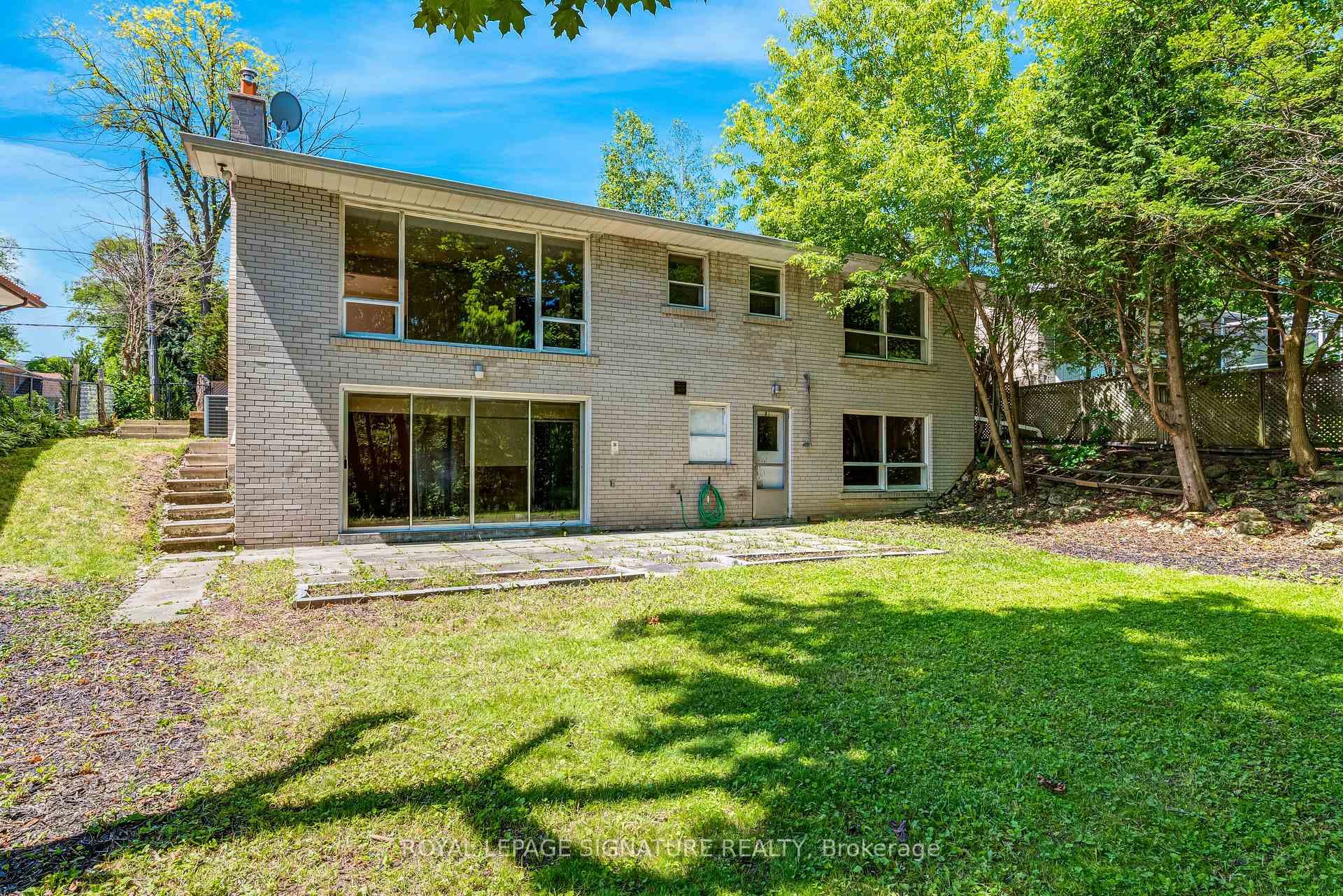 209 Burbank Drive photo 22