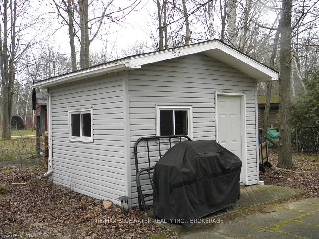 9596 ORCHARD Road photo 10