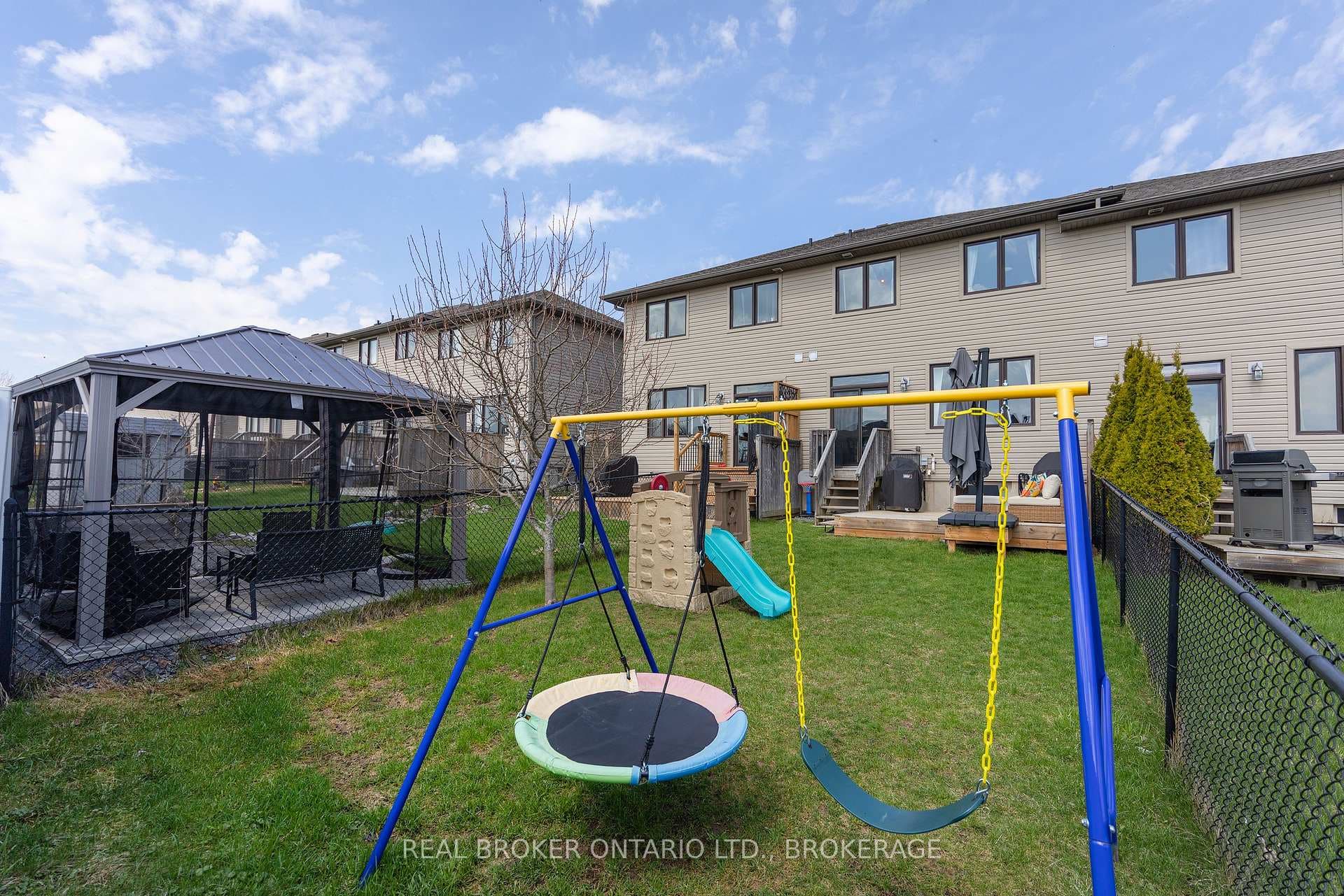 118 SIMURDA Court photo 45