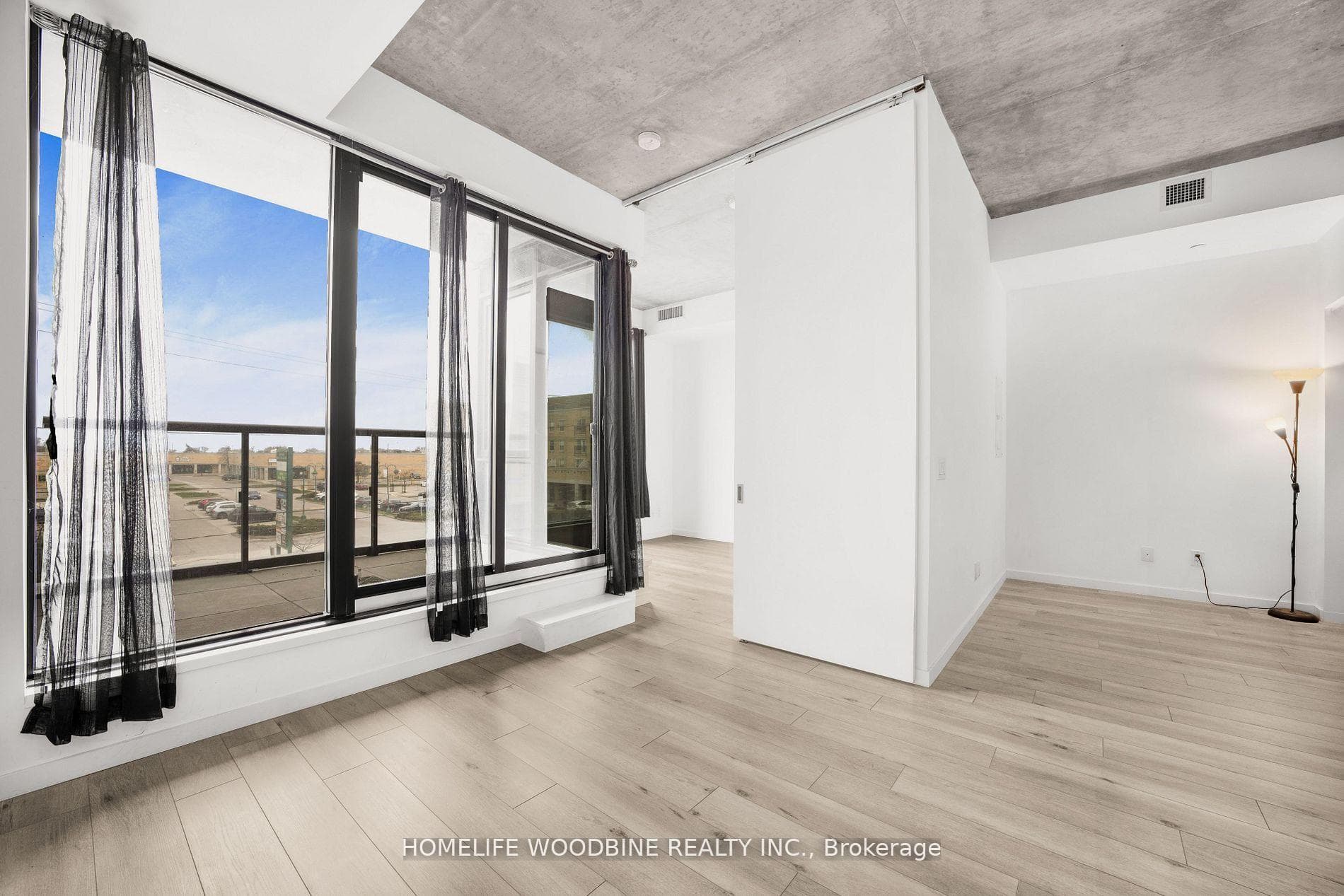 7 Smith Crescent Unit 210 photo 15