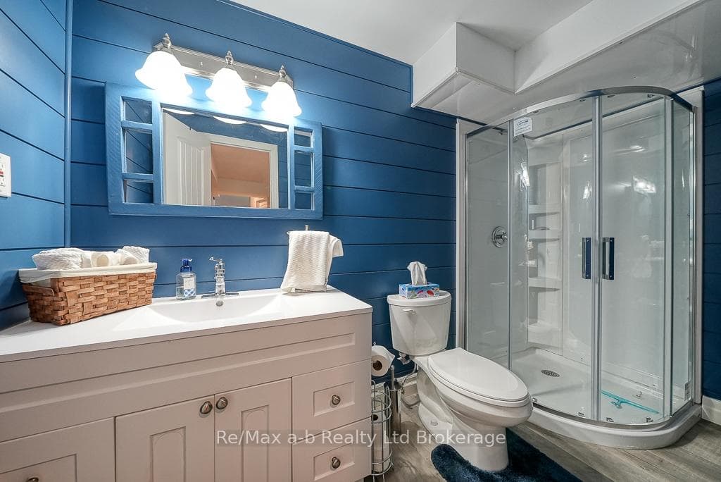 885 Ridgewood Drive photo 30