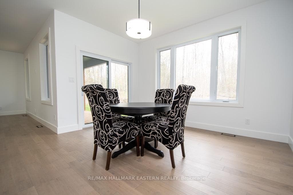 11 Maplewood Court photo 45