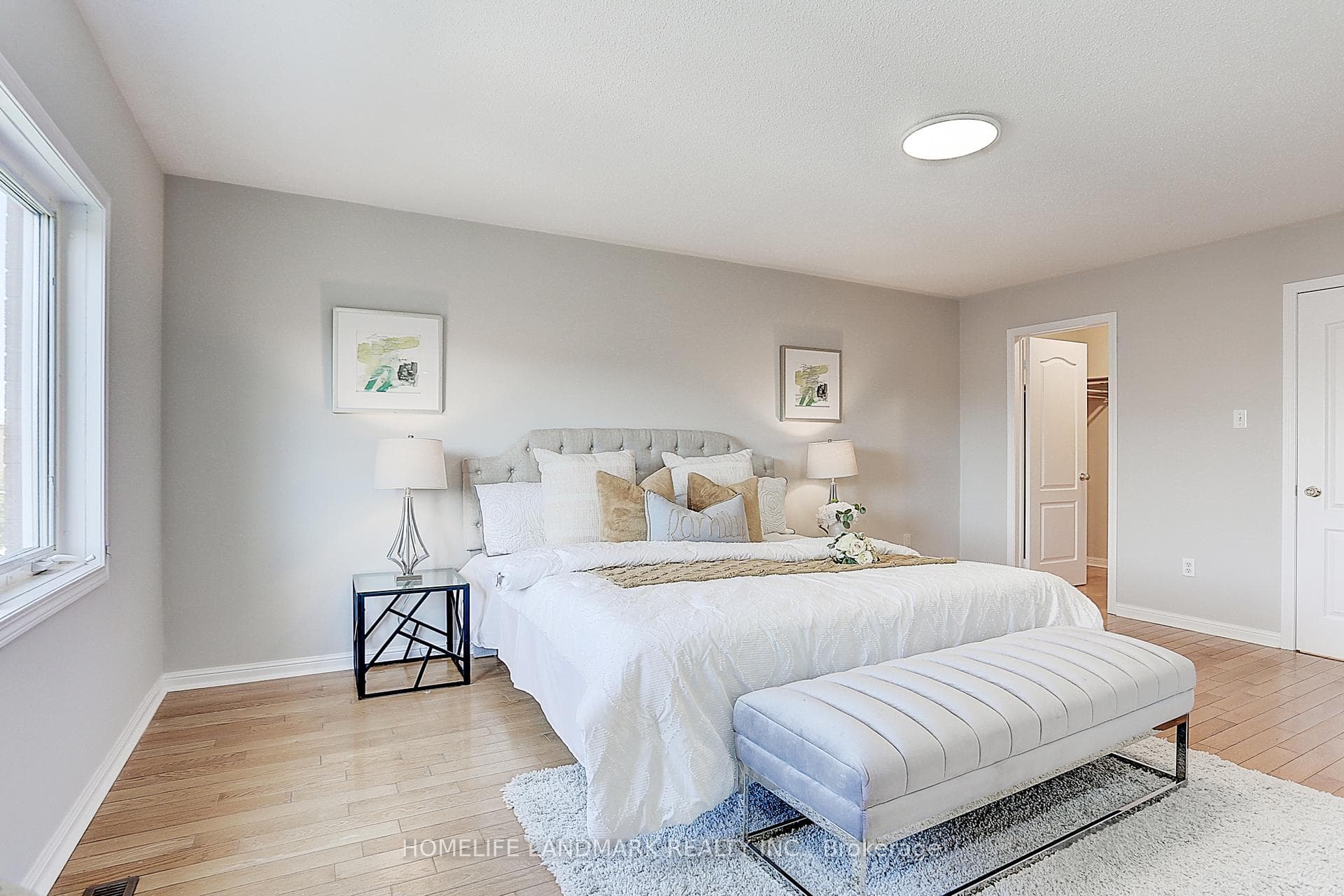 48 Futura Avenue photo 25