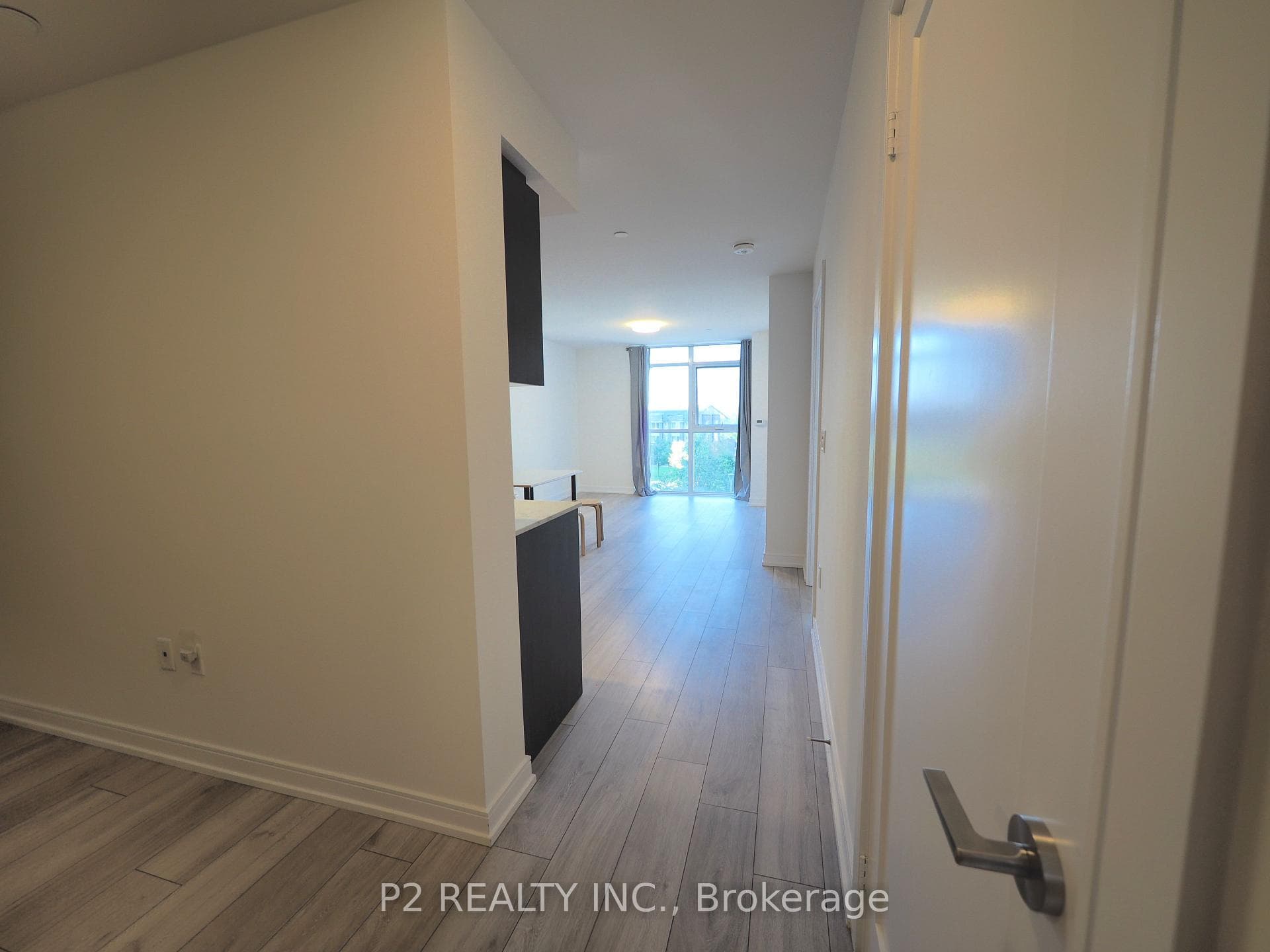 225 Village Green Square Unit 306 photo 6