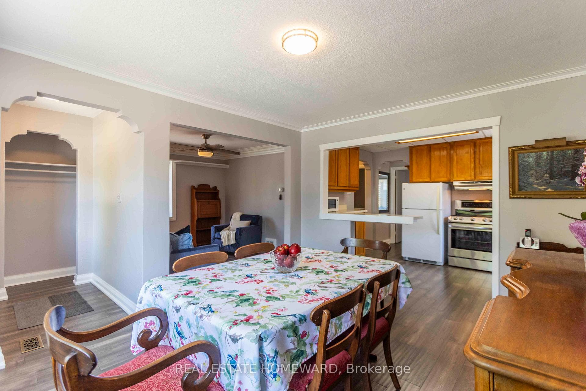 123 Ellington Drive photo 4