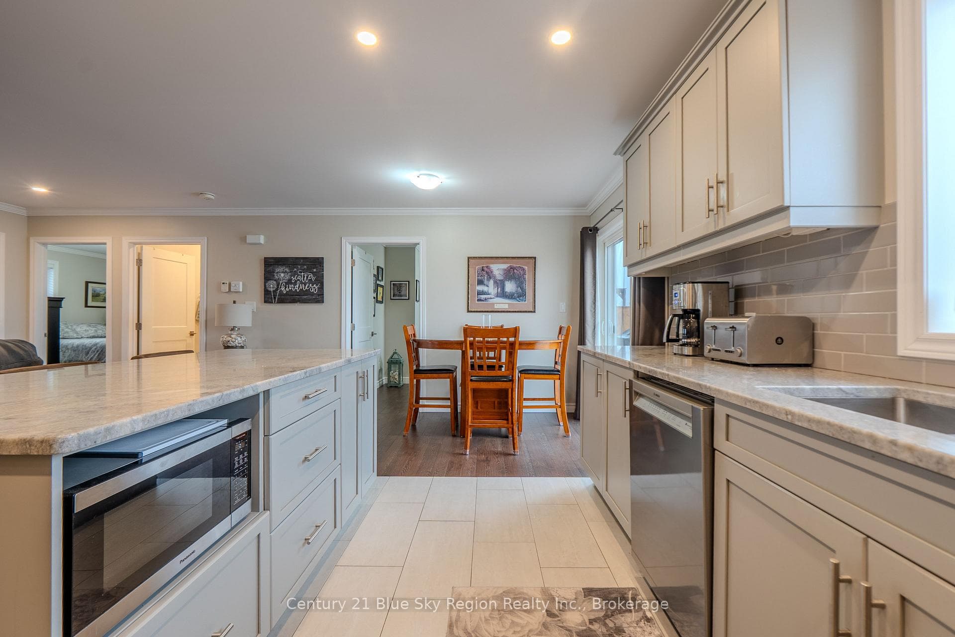 192 Dovercourt Road photo 10
