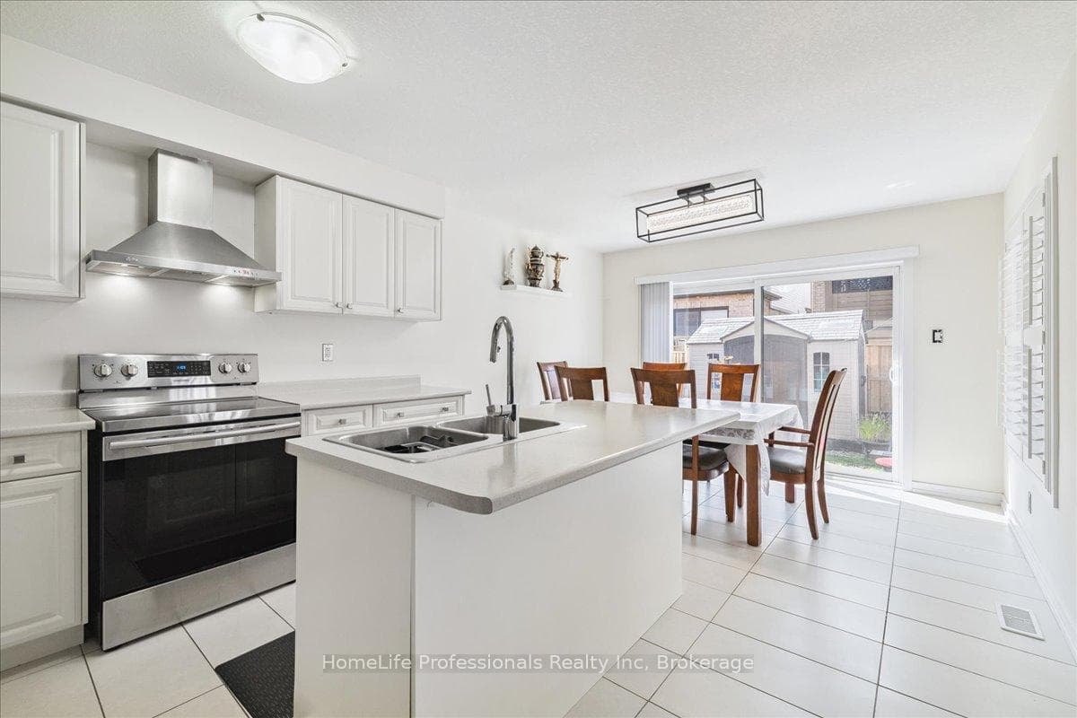 107 Pagebrook Crescent photo 16