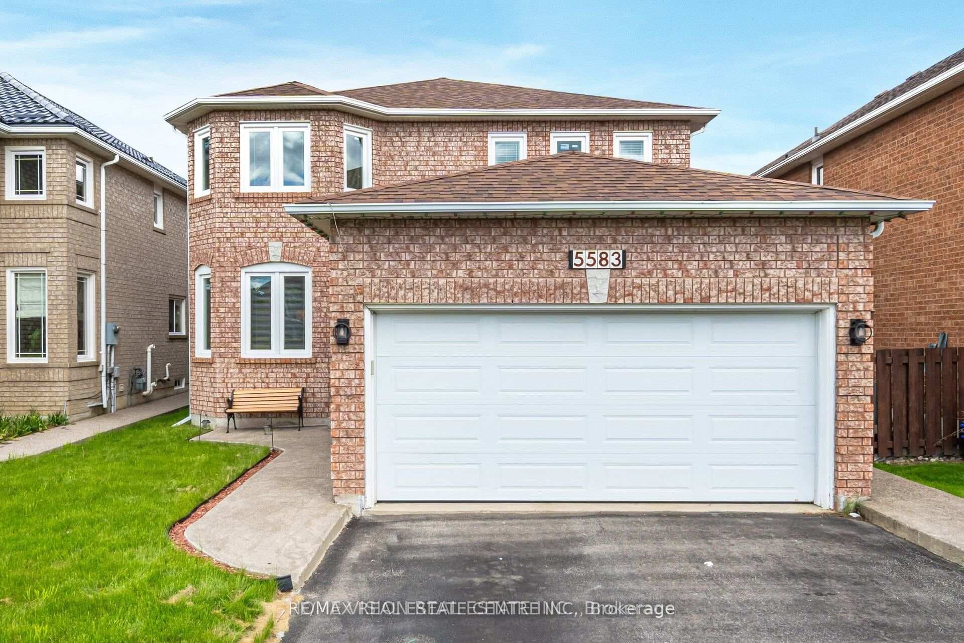 5583 Loonlake Avenue photo 2