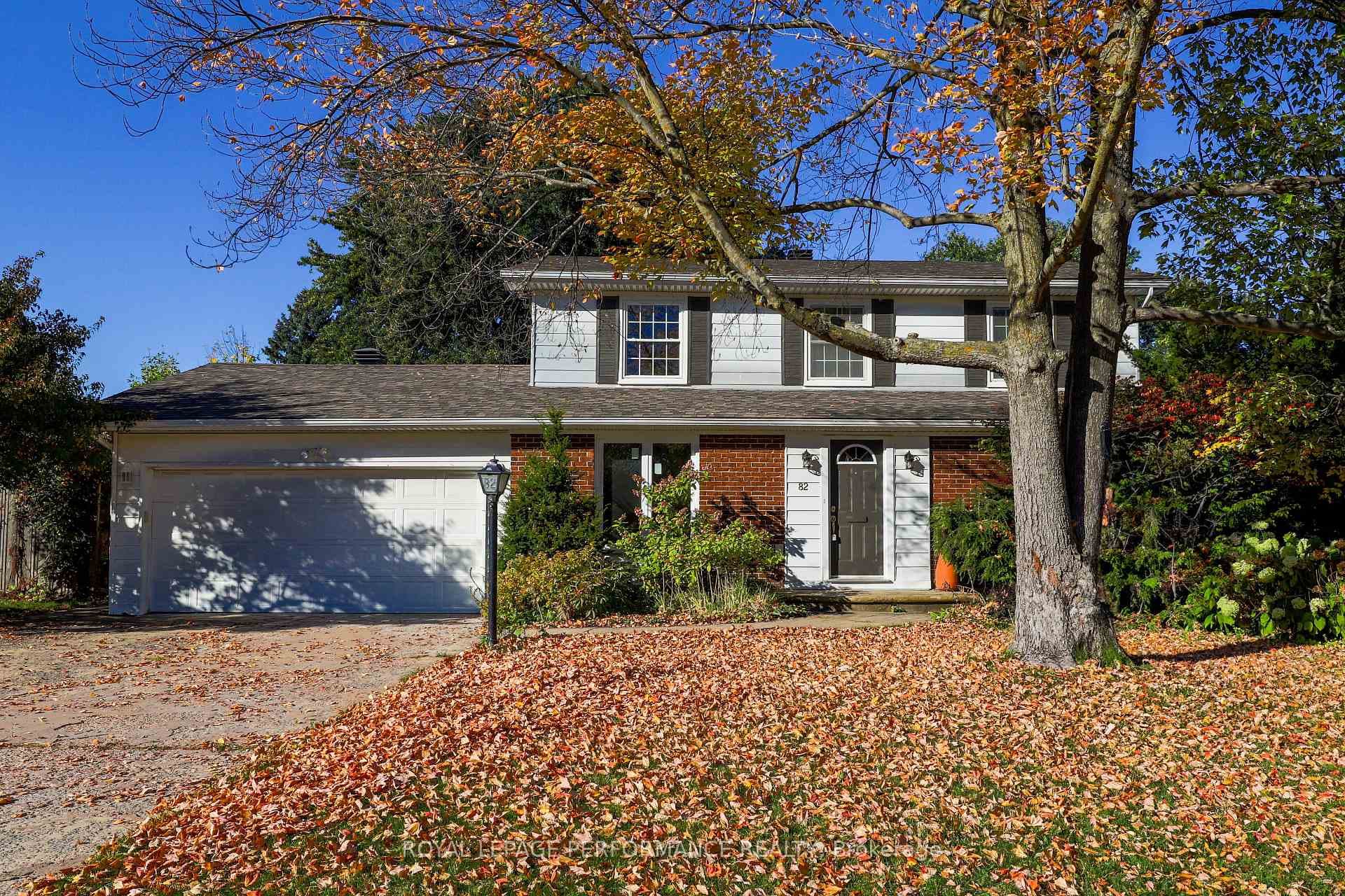 82 Queensline Drive photo 1