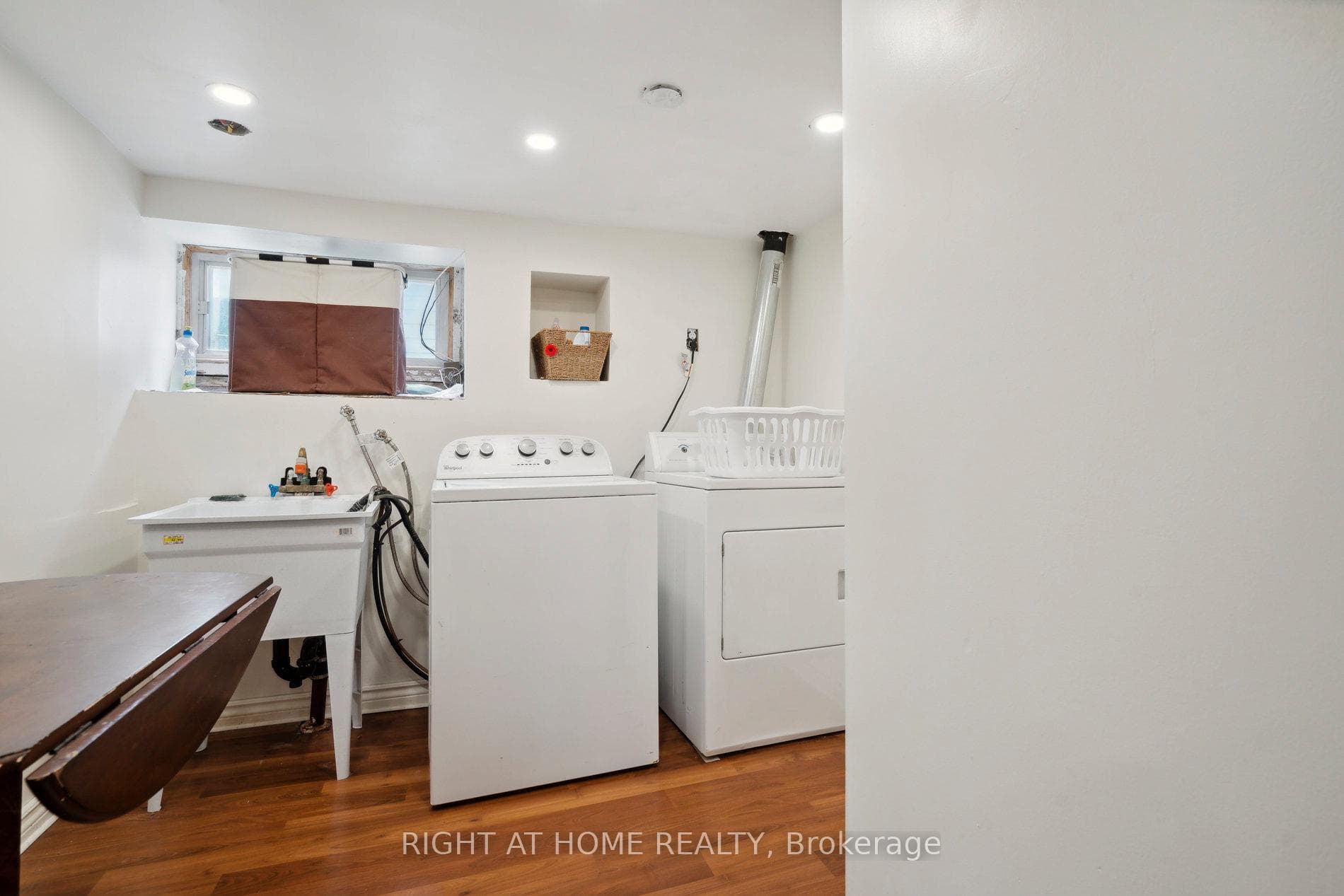 Large laundry room, which could be used as a kitch