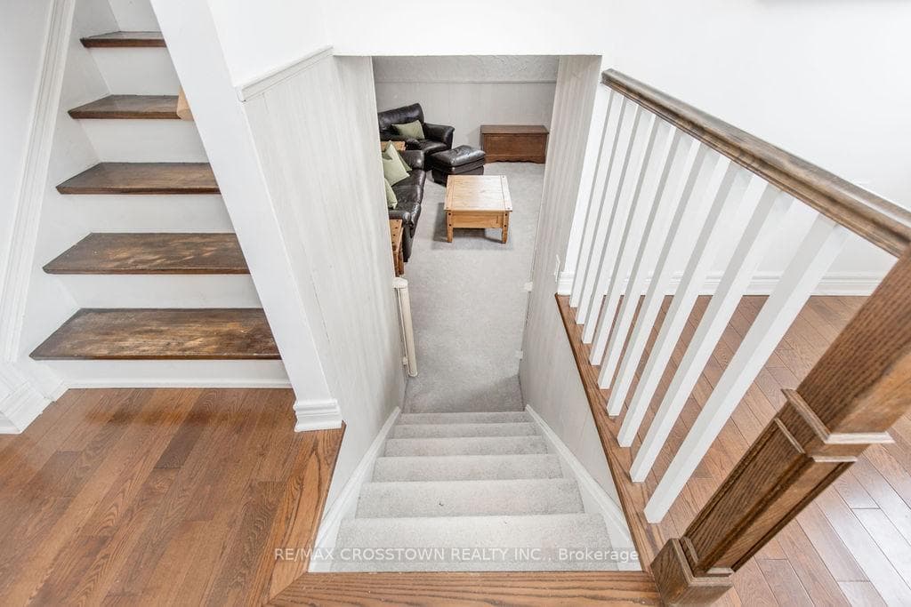 6 Deerpark Drive photo 37
