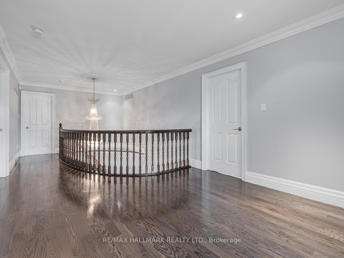 138 Elgin Mills Road photo 16