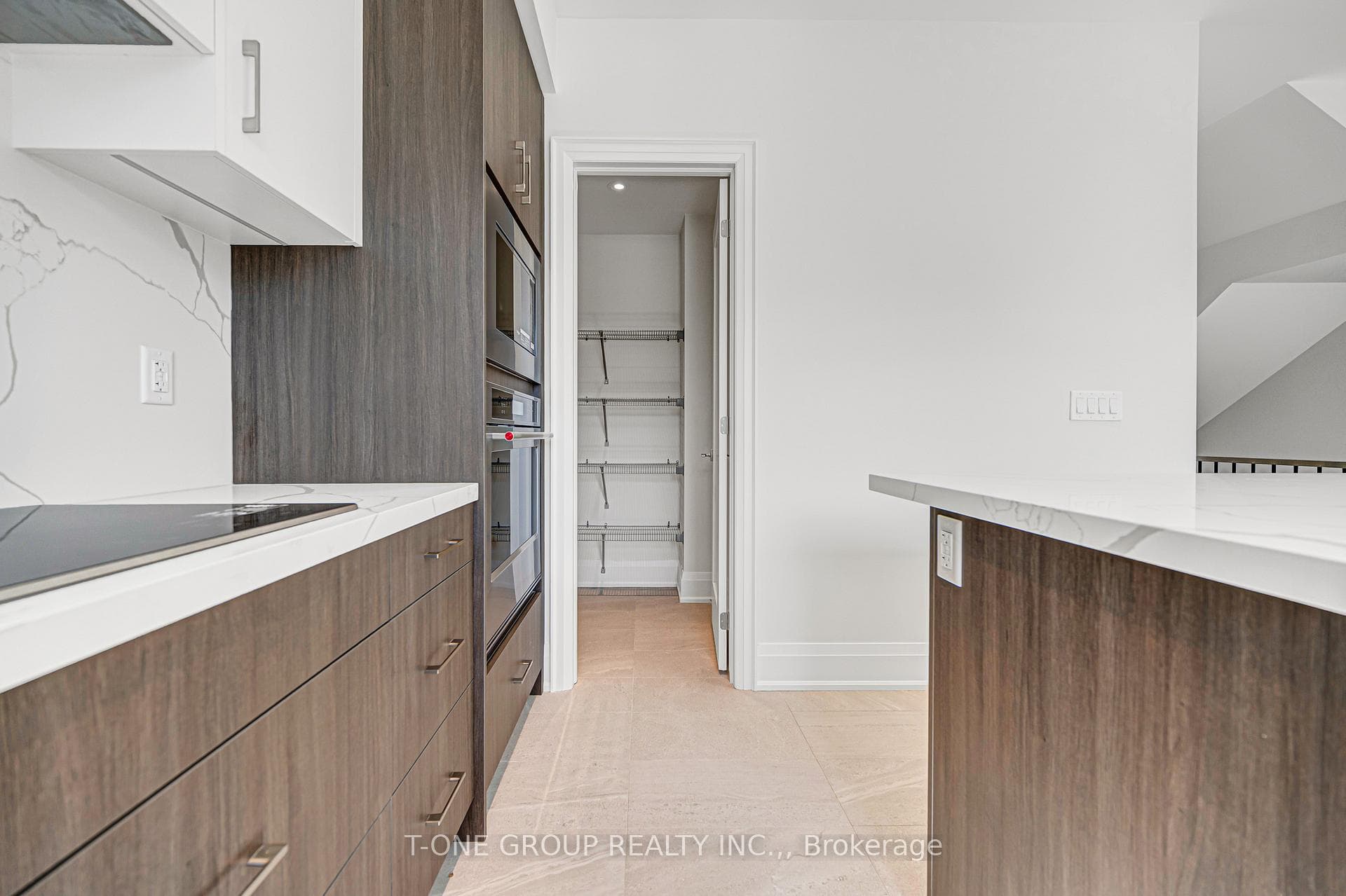 106 Grimsby Lane photo 20