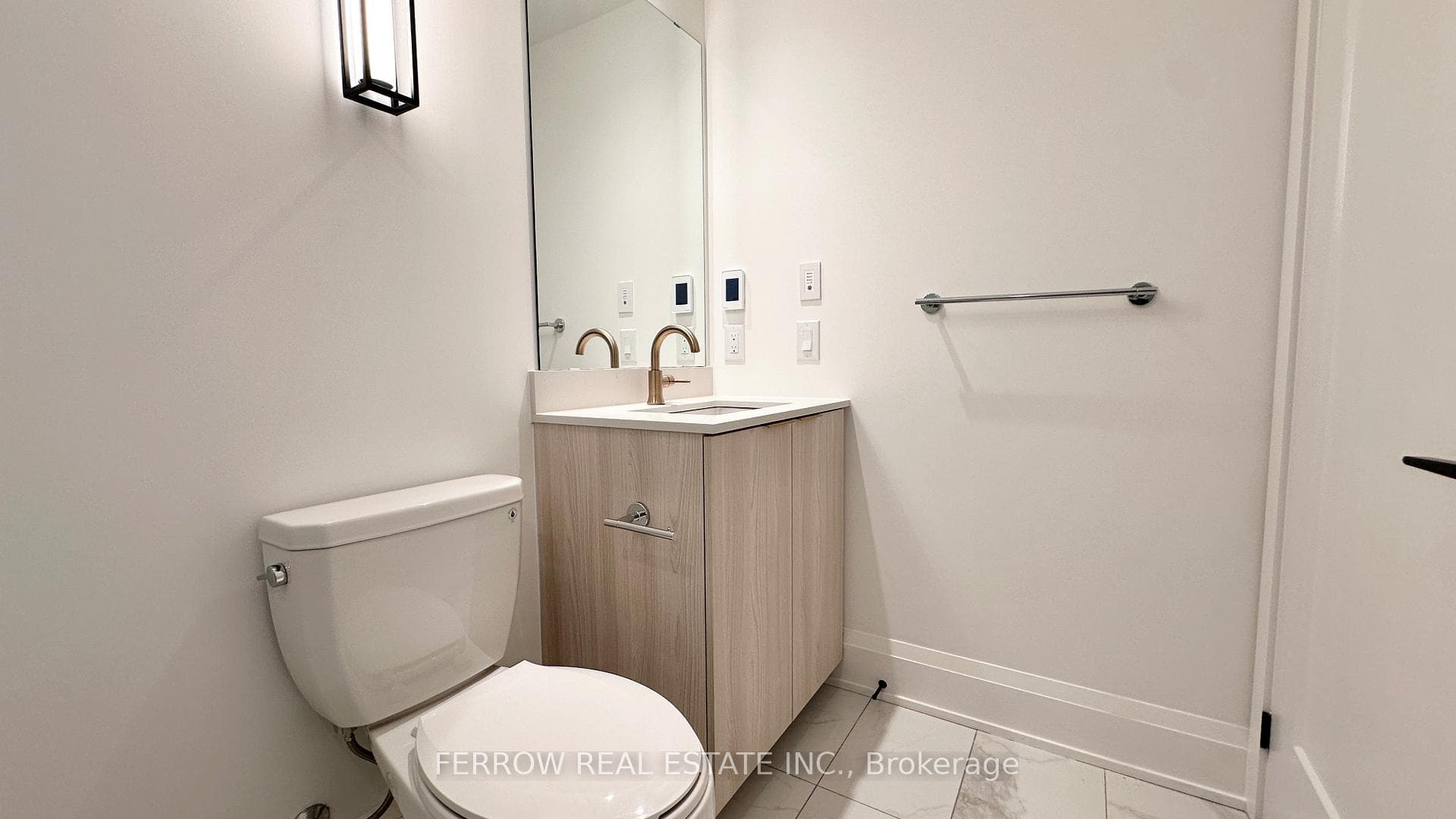 123 Portland Street Street Unit 701 photo 17