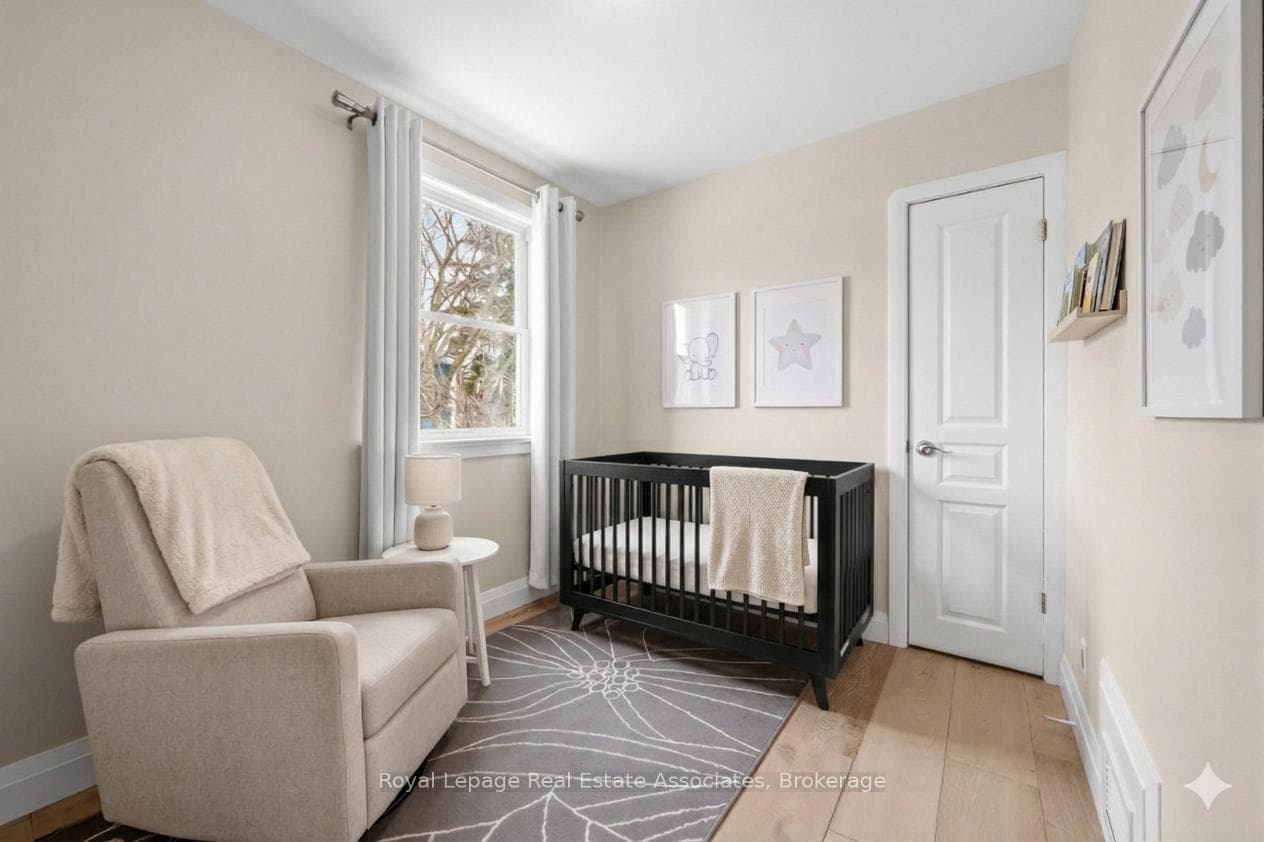 96 Angelene Street photo 12