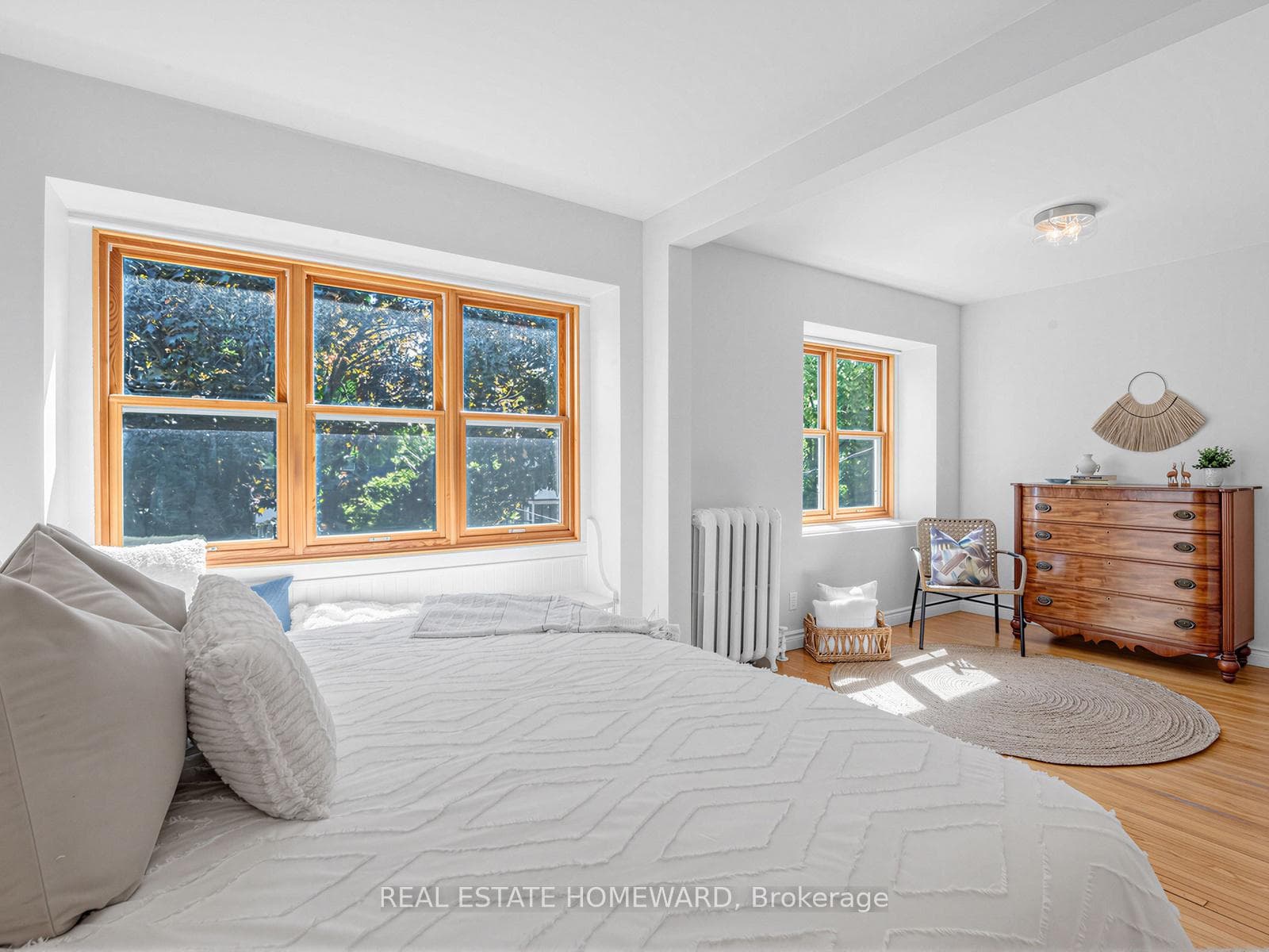 46 Westmount Avenue photo 22