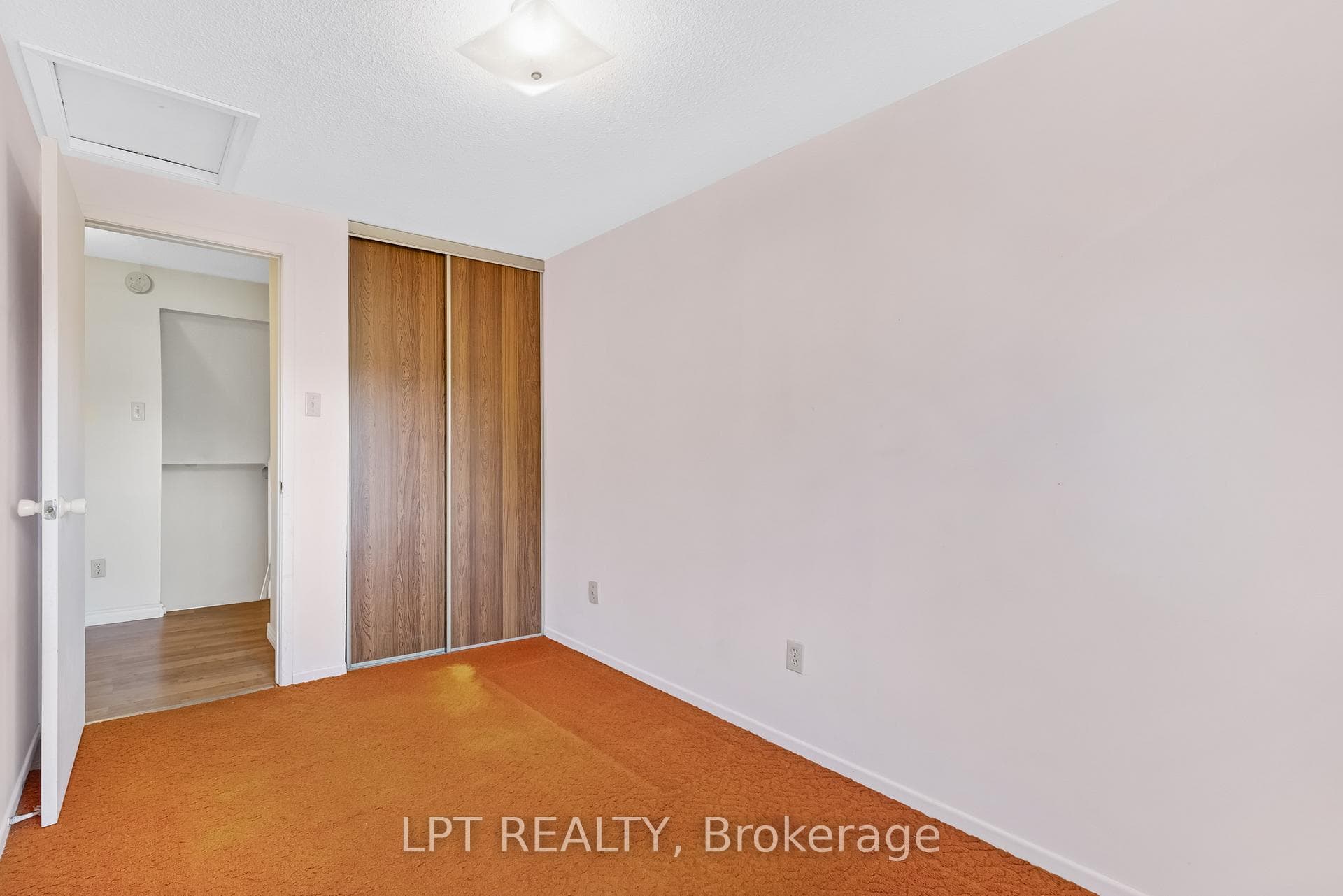 32 Scotney Grove photo 23