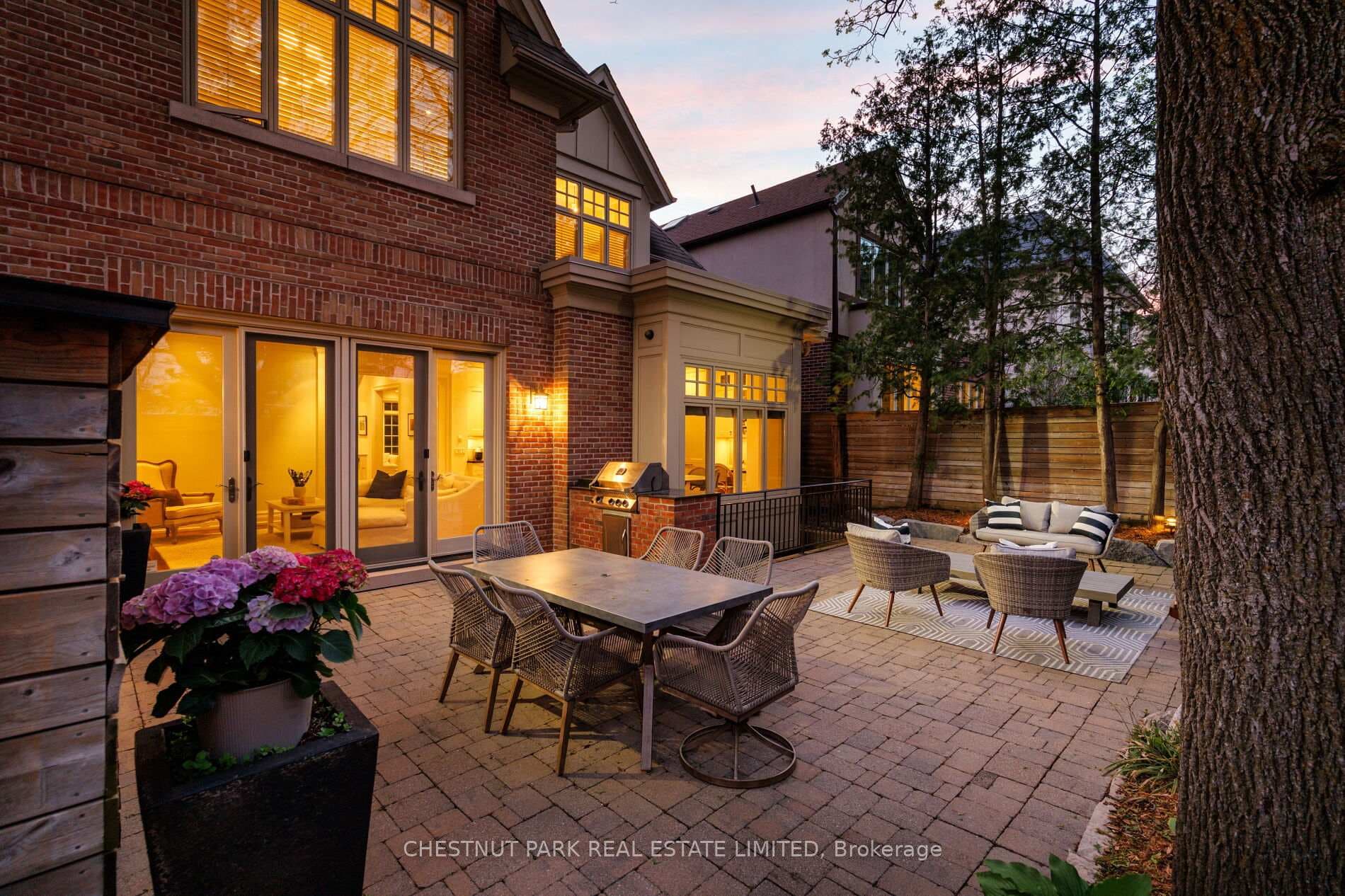 7 Strathgowan Crescent photo 17