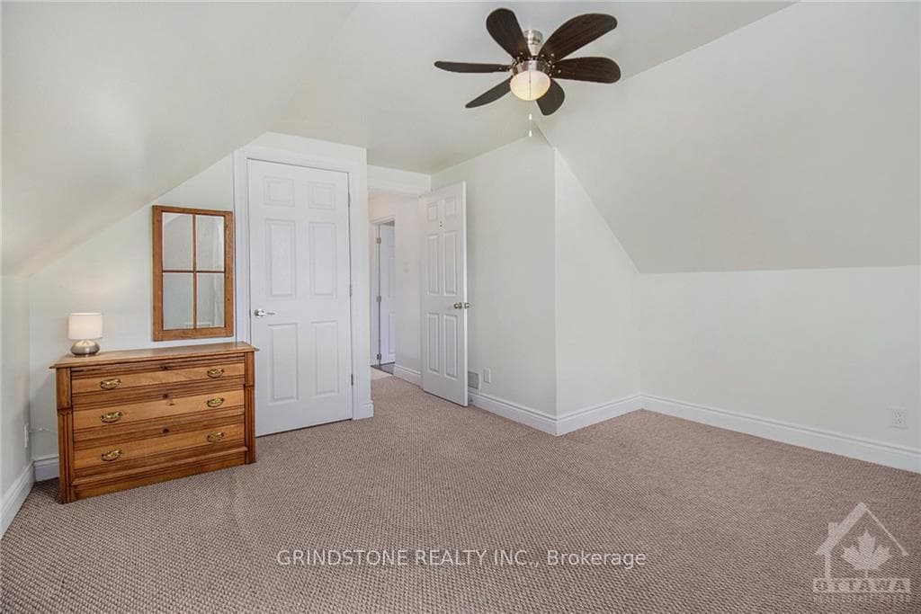 1737 ROSEBELLA Avenue photo 19
