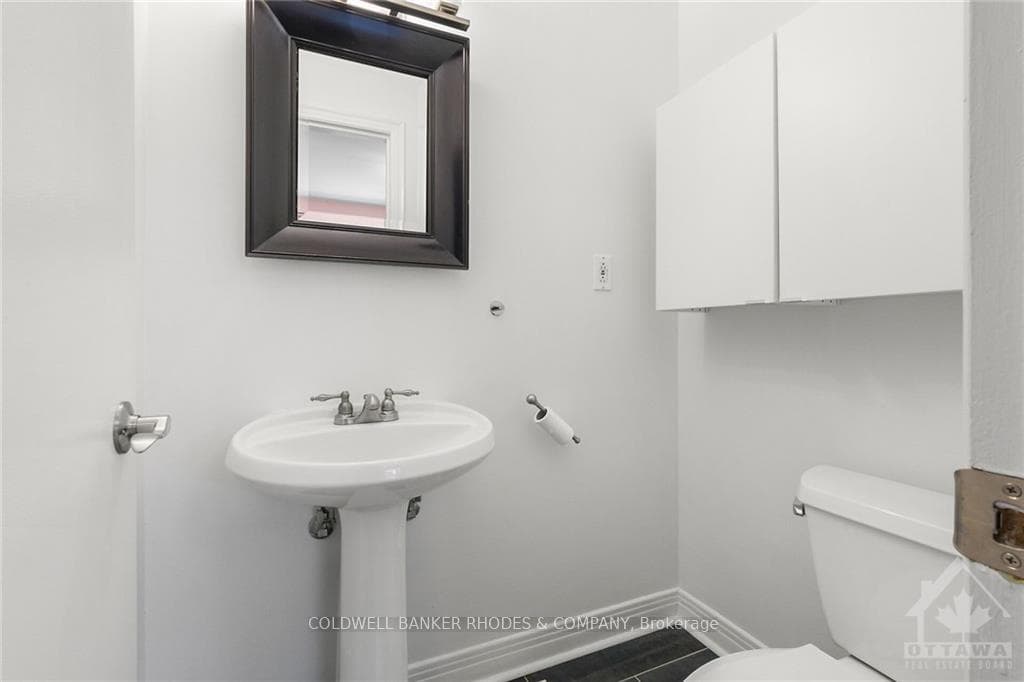 1370 DOWLER Avenue photo 18